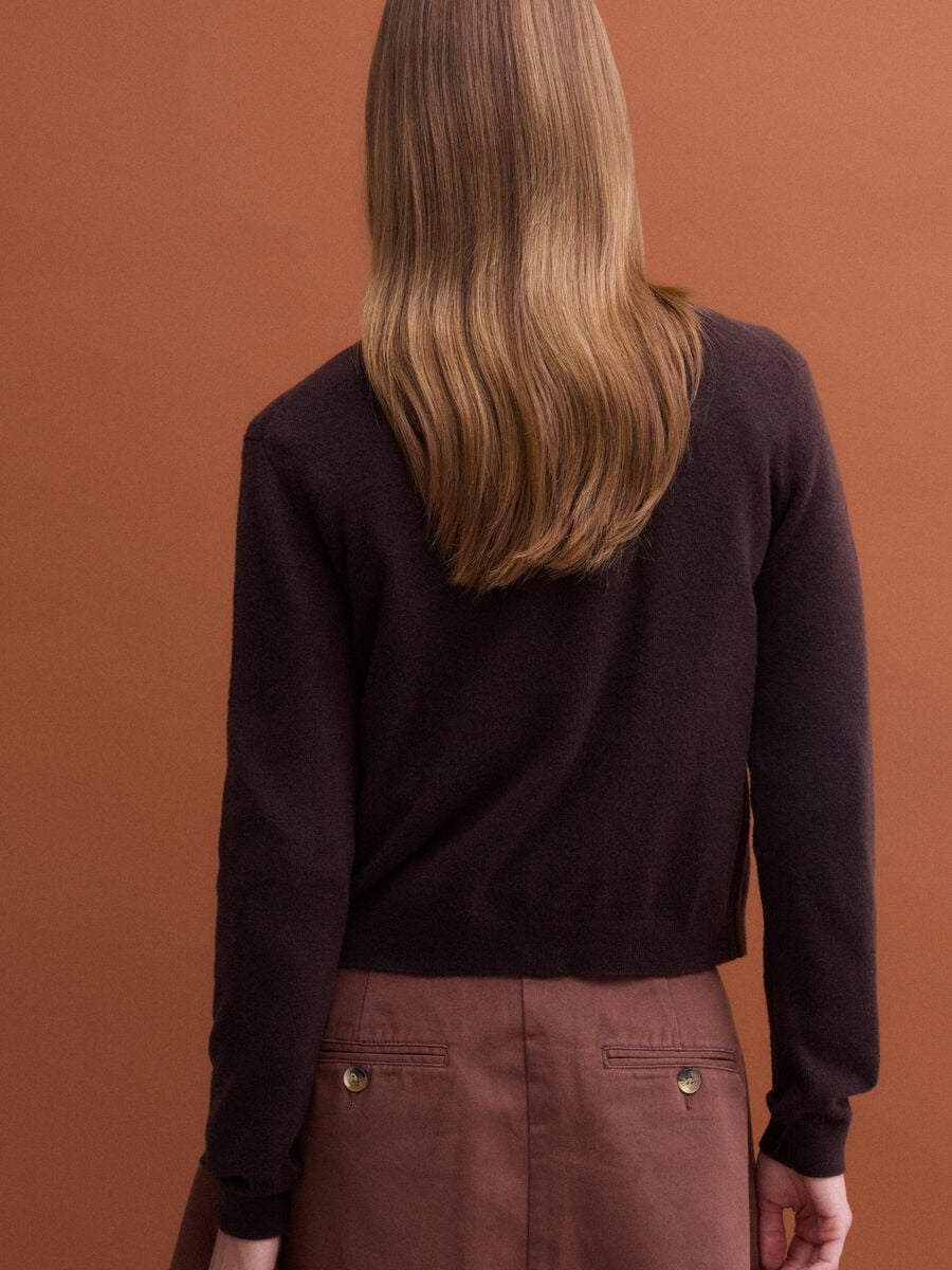 Cardigan marrone in pura lana con girocollo_3