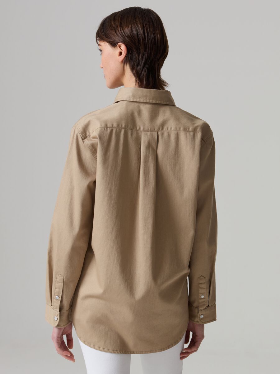Shirt with embroidered details_2
