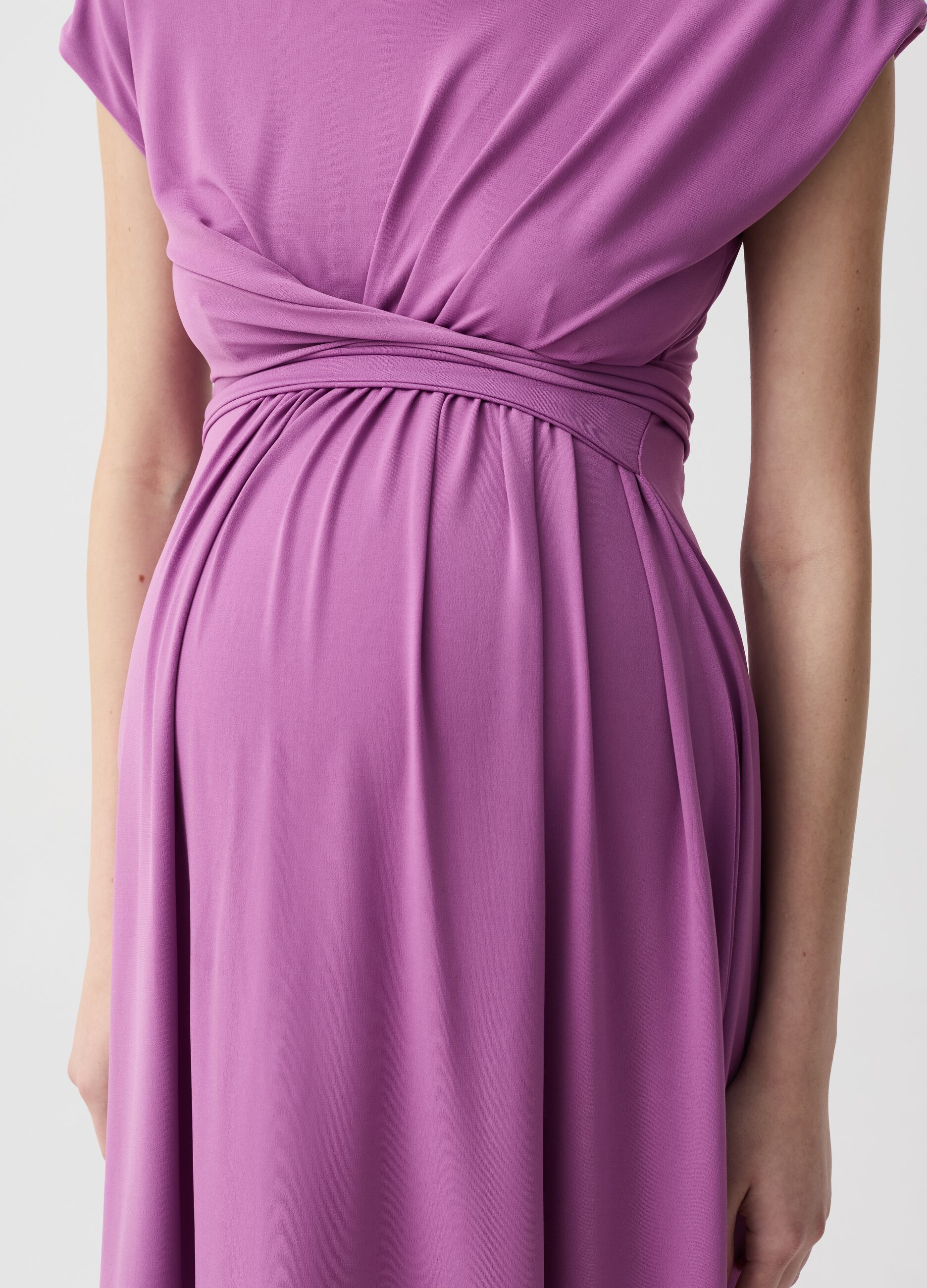 Solid colour sleeveless maternity dress