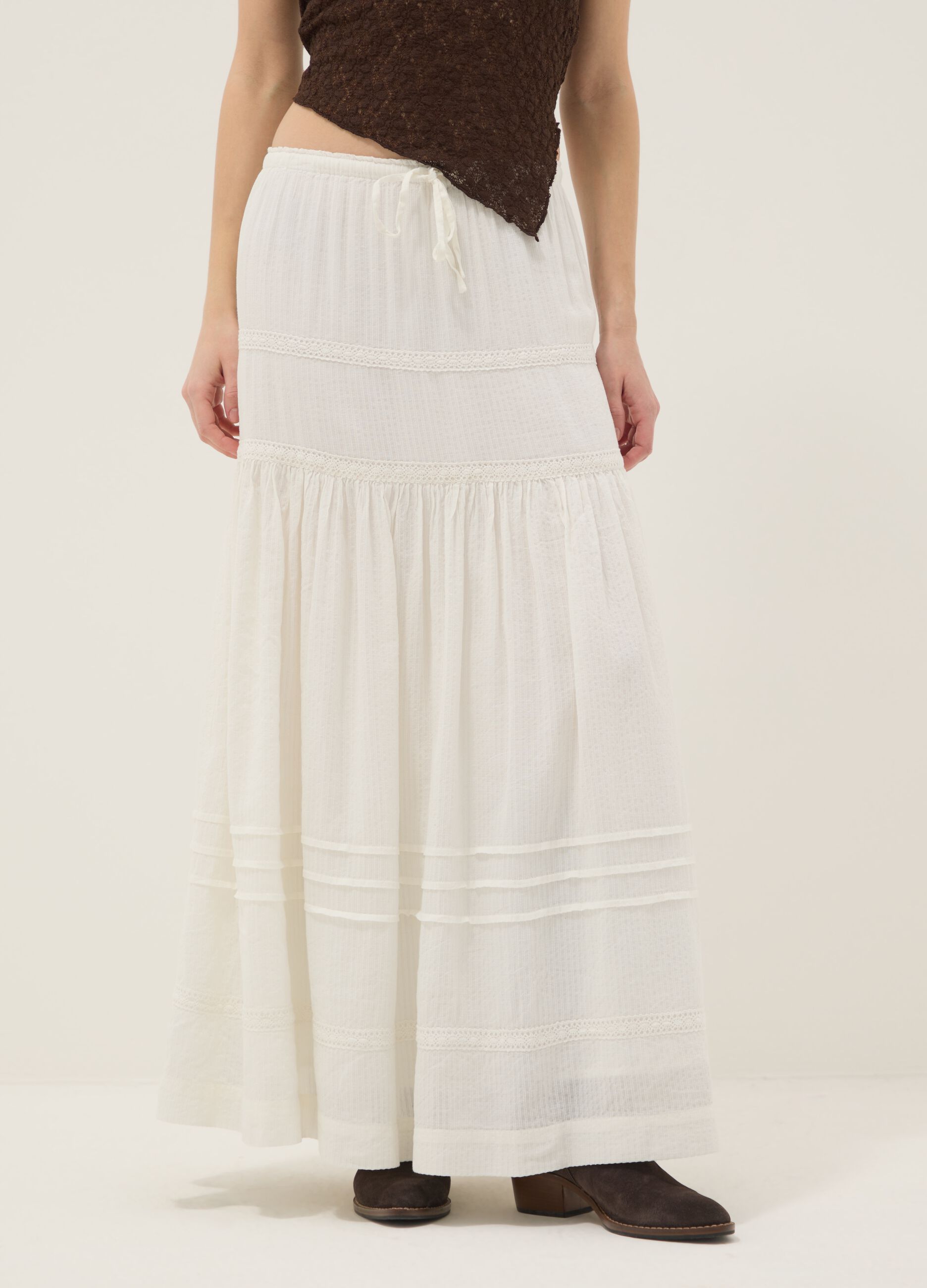 Long white mixed cotton skirt, regular fit with embroidery