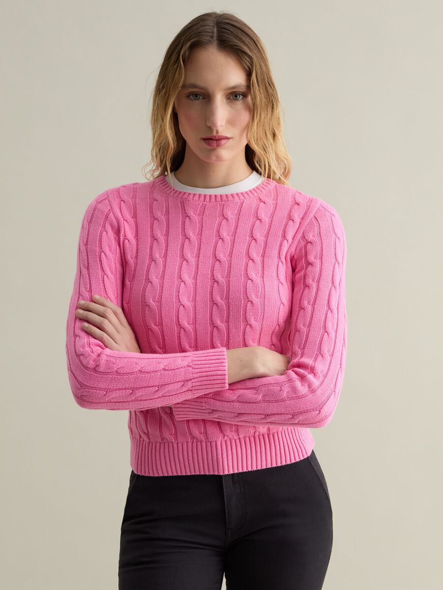 Ribbed pullover with cable-knit design_0