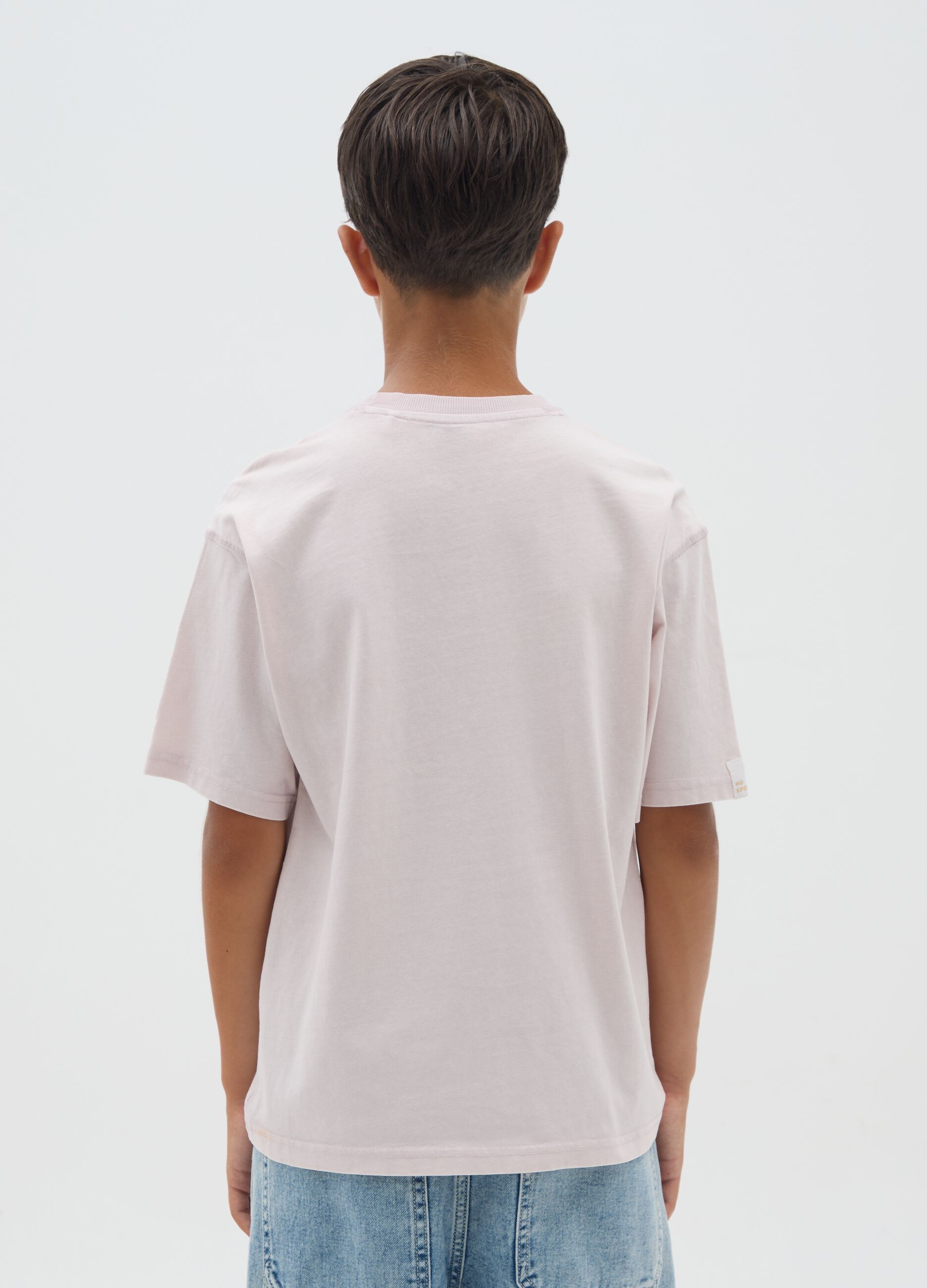 Boy's pure cotton pink regular fit t-shirt with a pocket