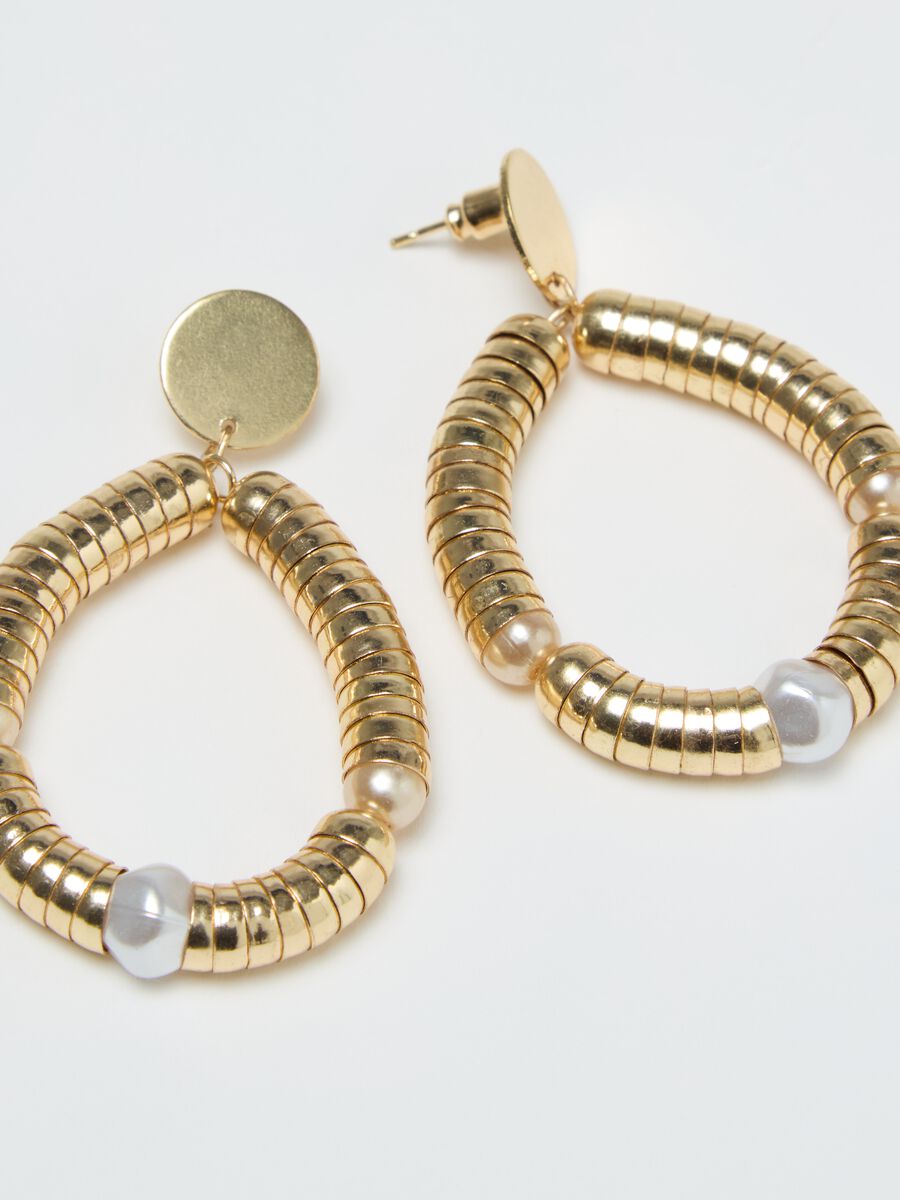 Teardrop earrings with detail_1