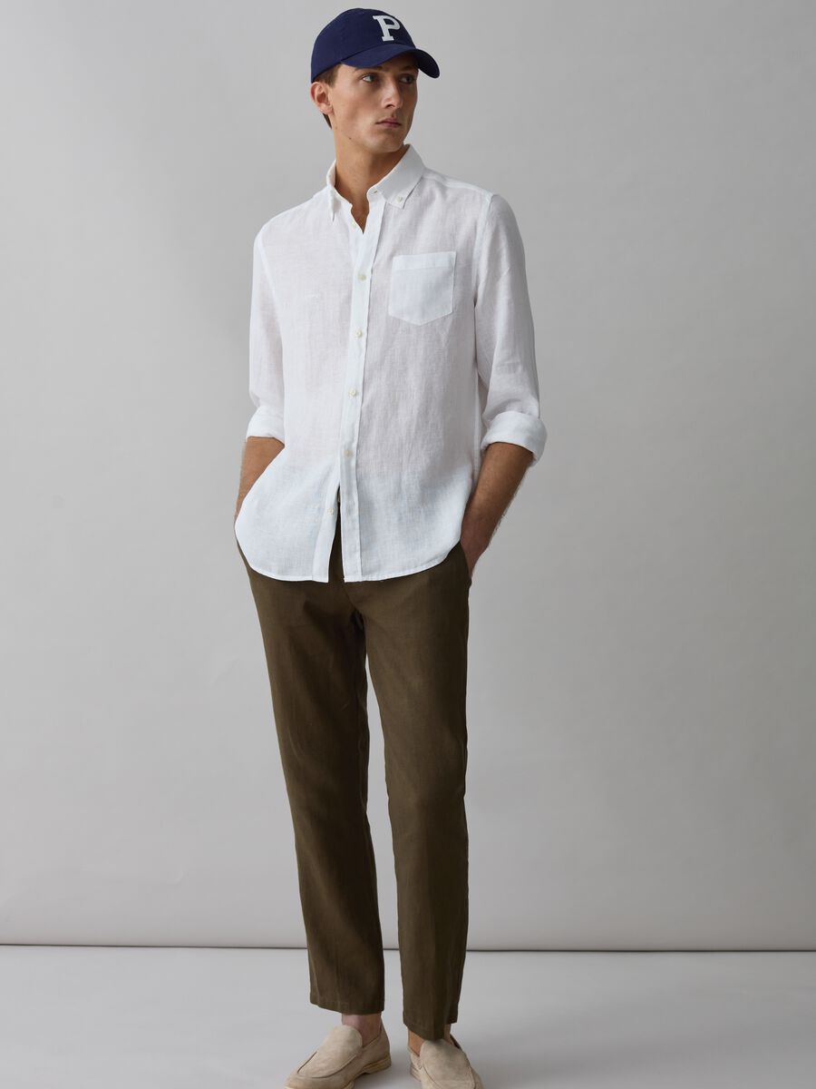 Regular-fit shirt with button-down collar in linen_0