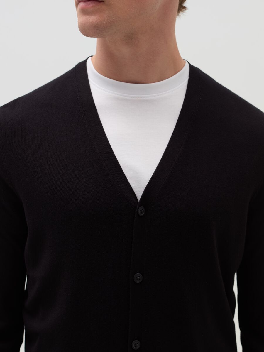 V-neck cardigan_3