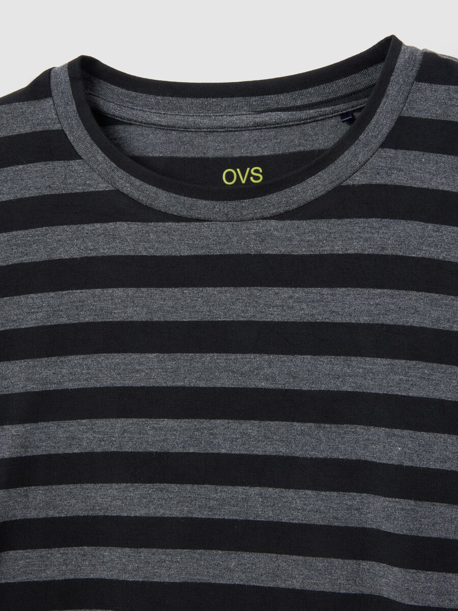 Grey striped long-sleeved stretch t-shirt_5