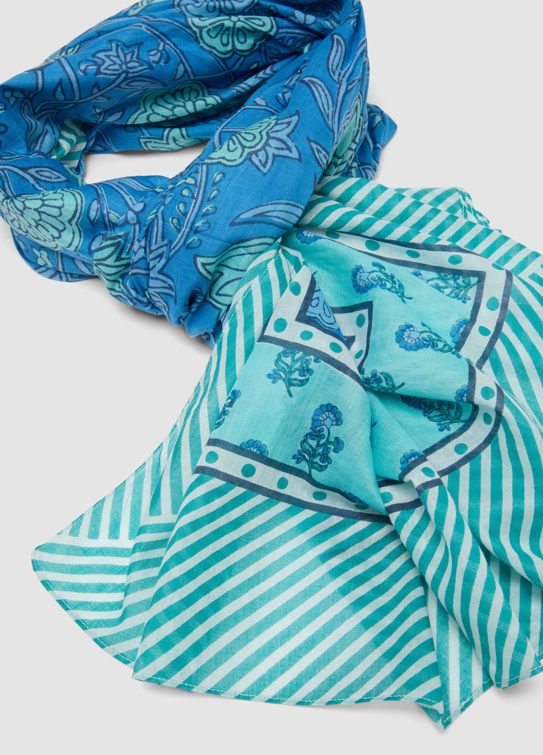 Light blue pure cotton scarf with floral print