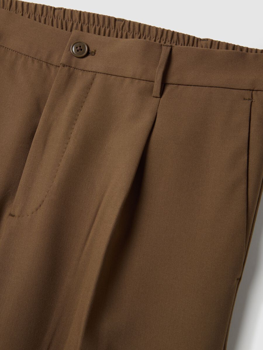 Brown slim fit elegant trousers with elastic waistband_1