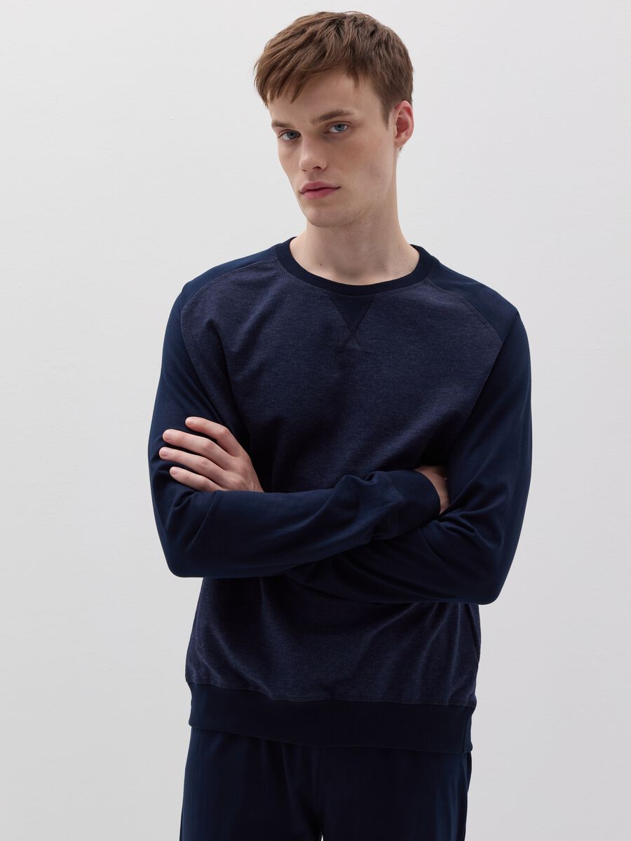 Long pyjamas with matching top_1