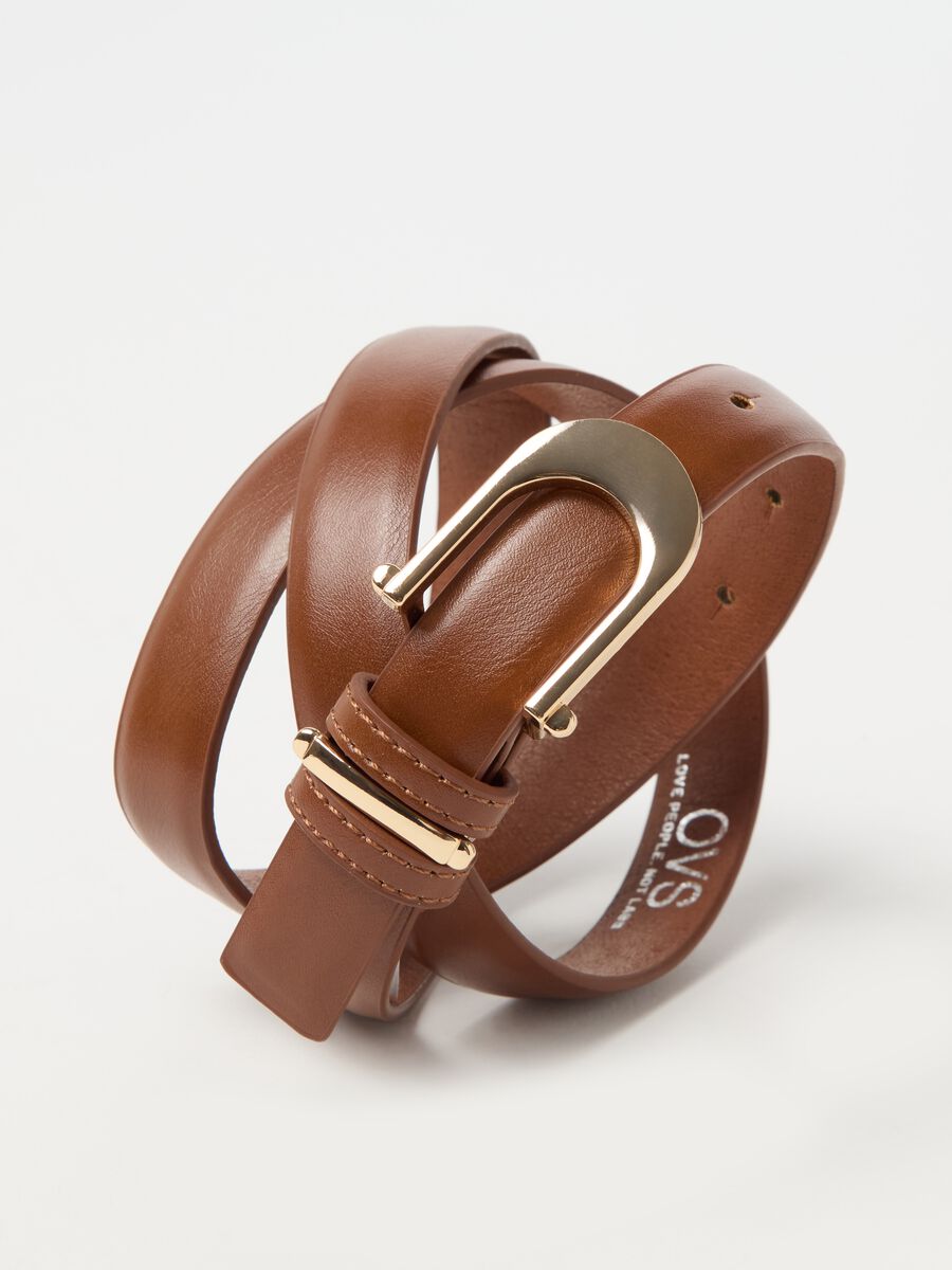 Belt with buckle and metal detail_2