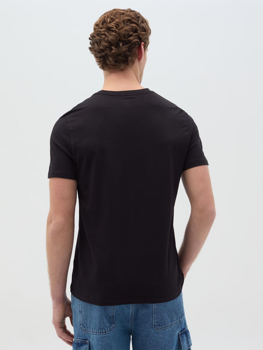 Slub cotton T-shirt with V neck_3