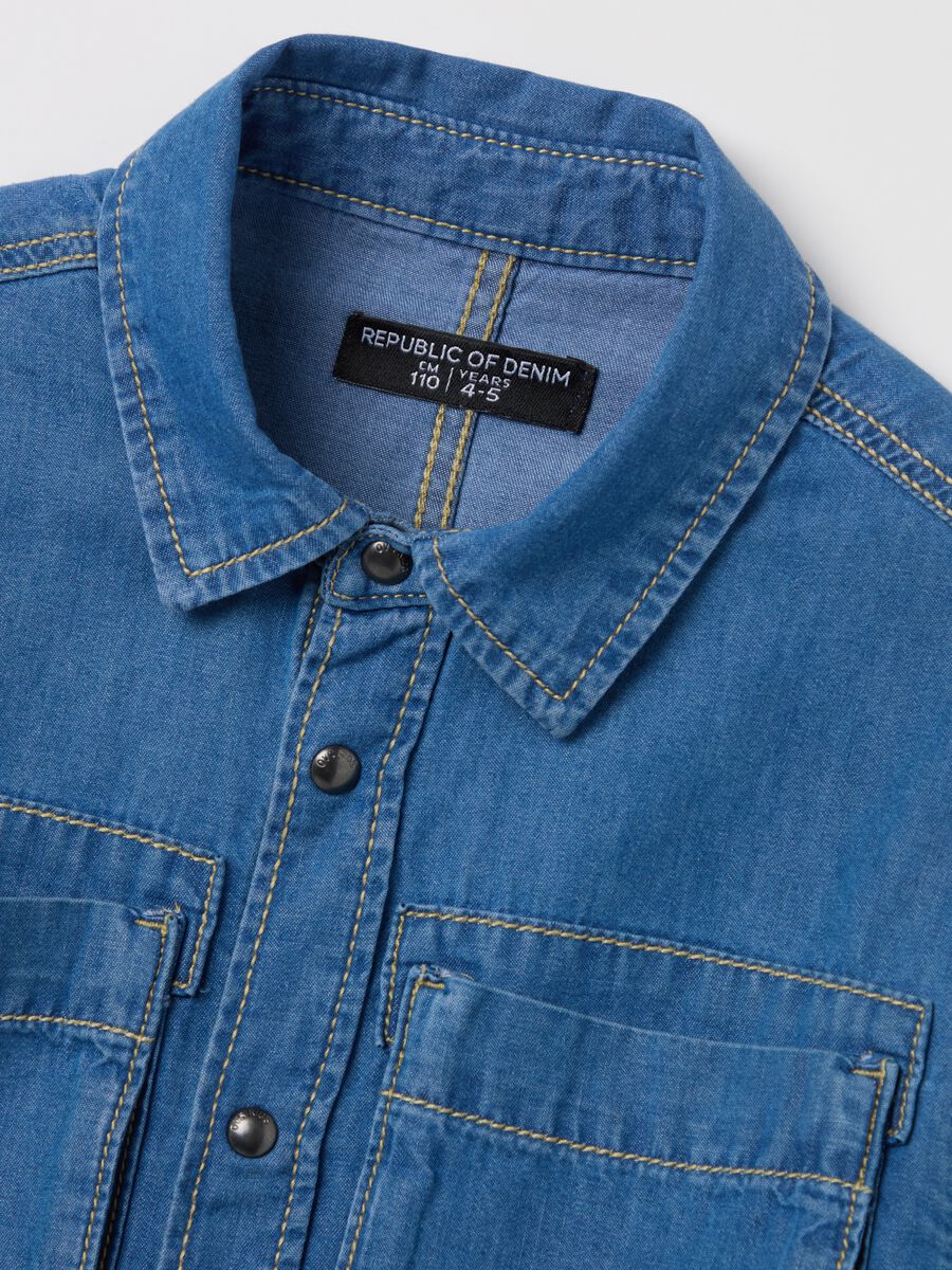 Denim shirt with pockets_2