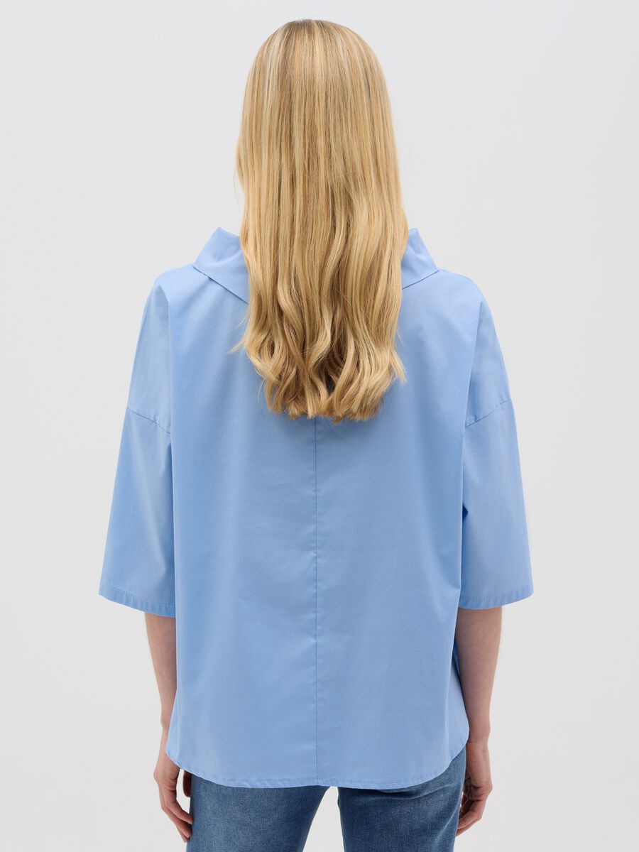 Blue blouse with three-quarter sleeves_2