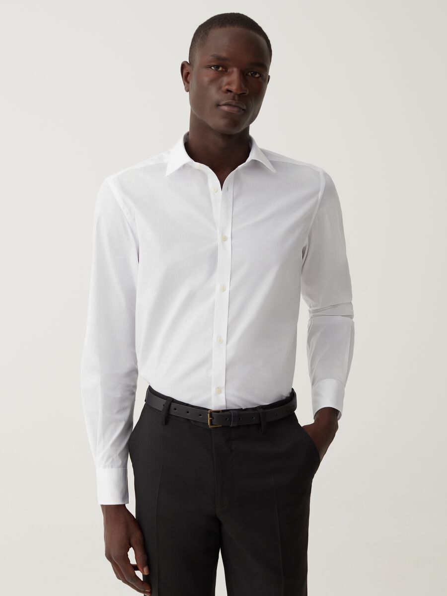 Slim-fit shirt with cut-away collar_0