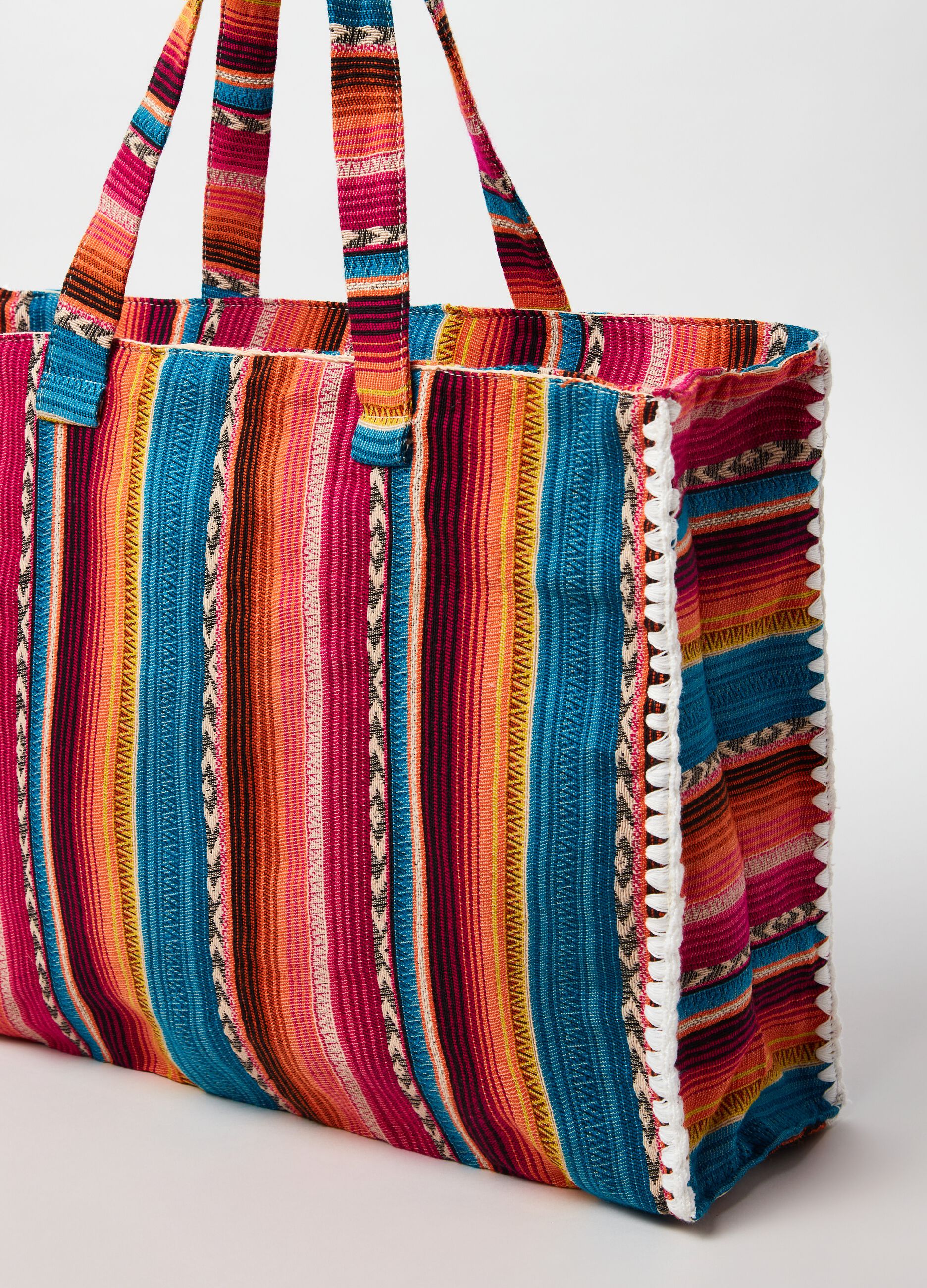 Shopping bag with traditional pattern