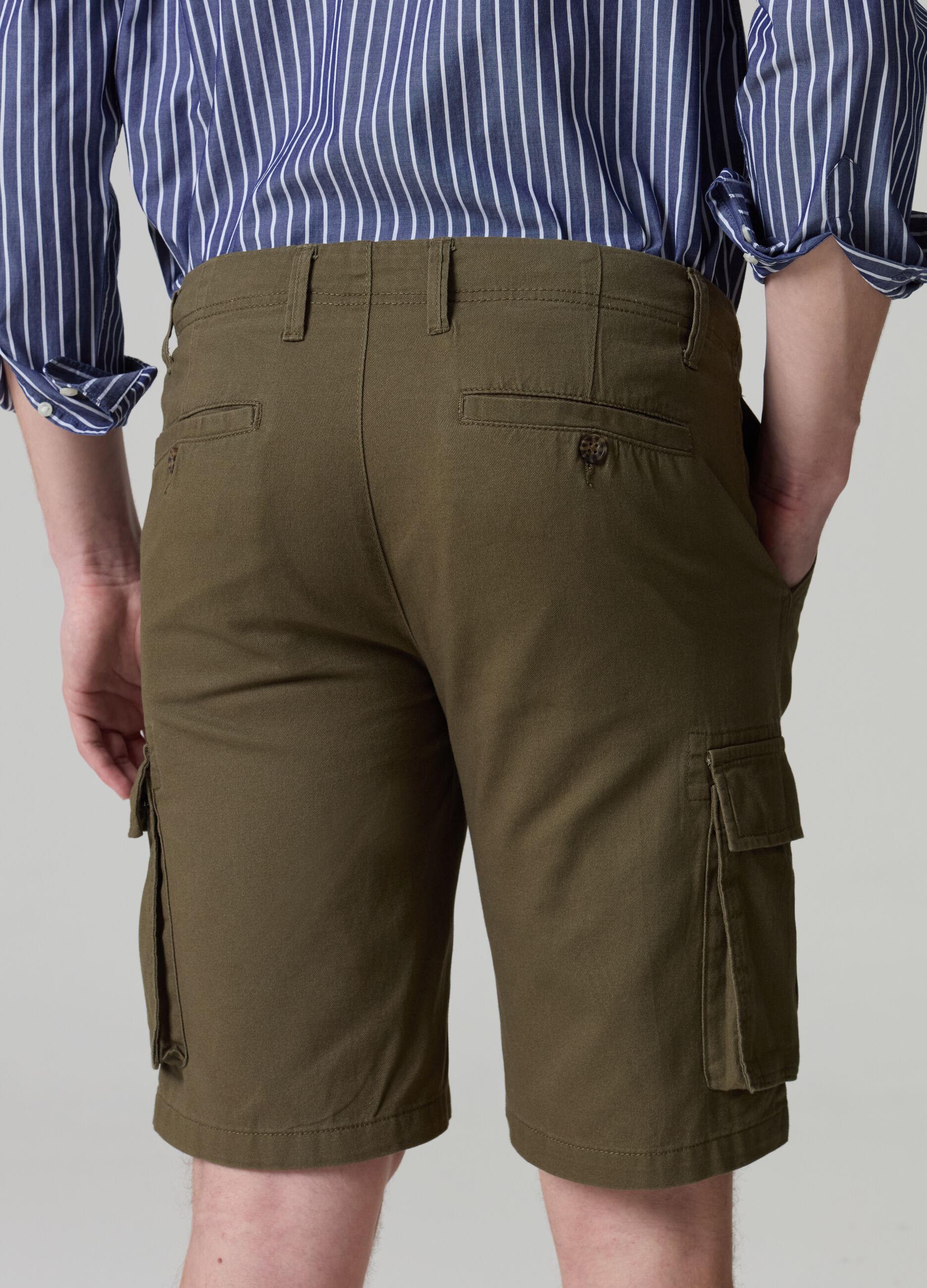 Cargo Bermuda shorts in cotton twill