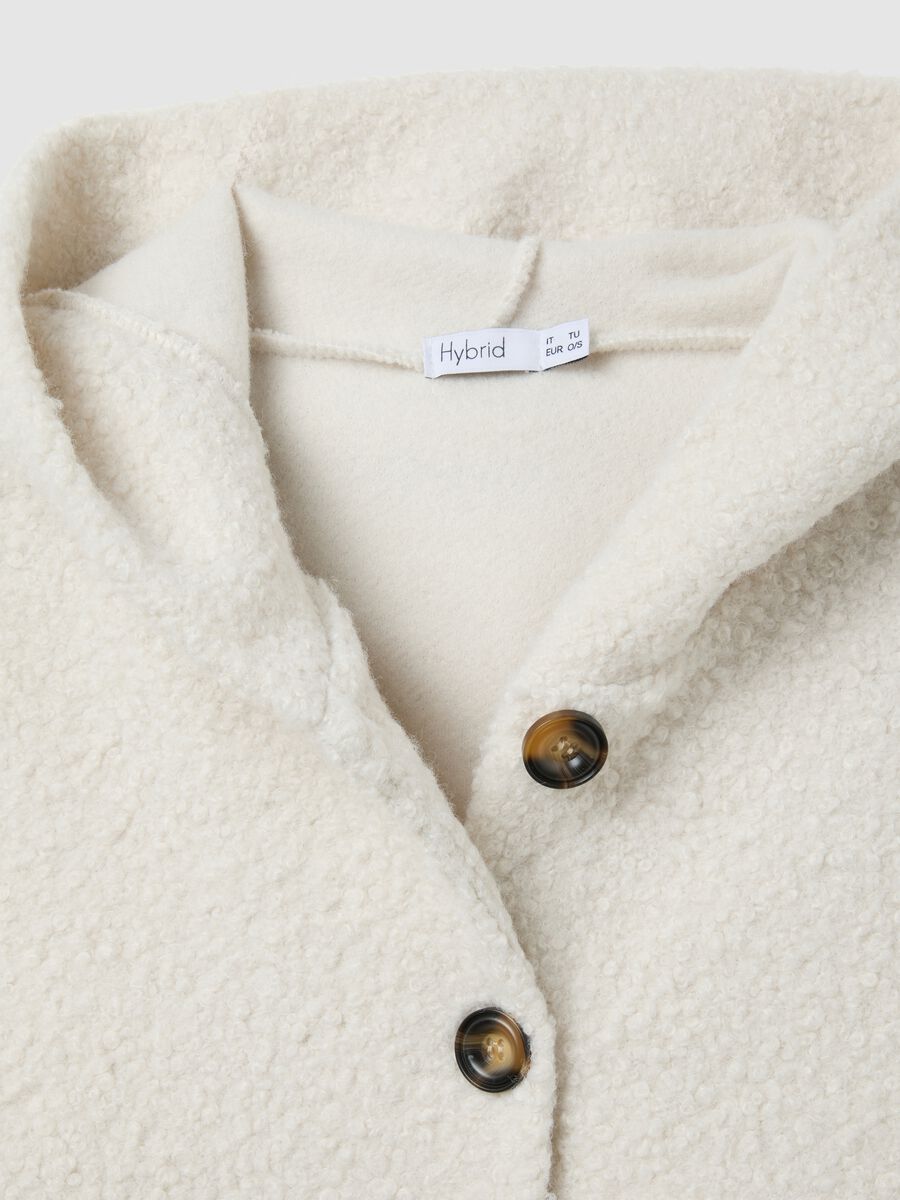 White regular fit coat with buttons and hood_5