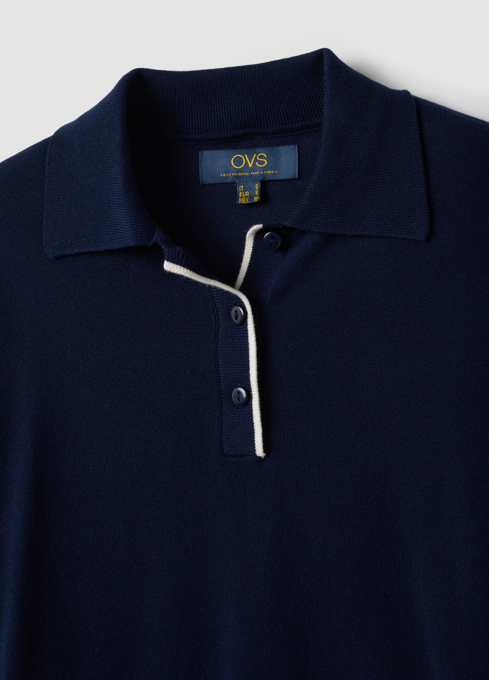 Maglia blu in misto viscosa con colletto polo regular fit