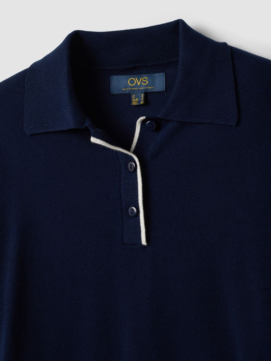 Maglia blu in misto viscosa con colletto polo regular fit_6
