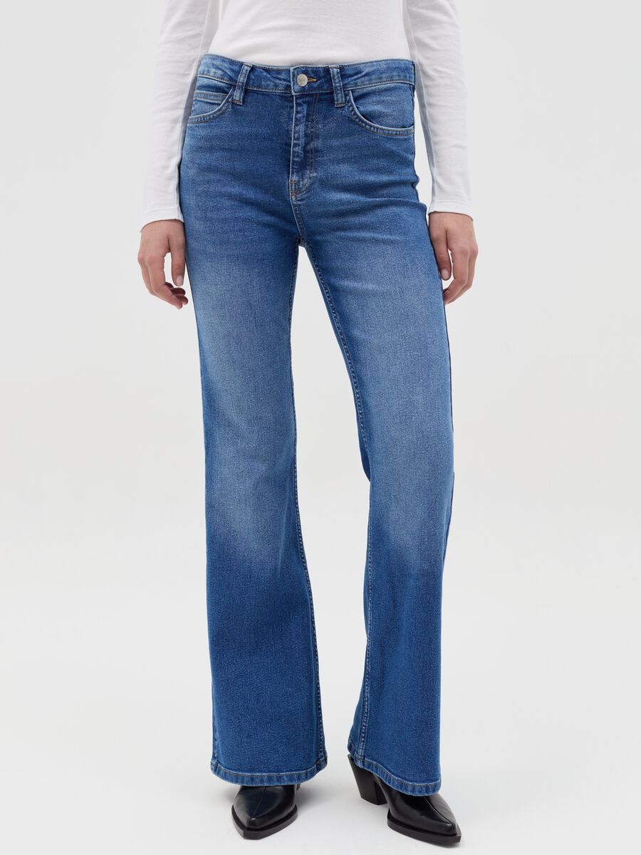 Flare-fit jeans with five pockets_1