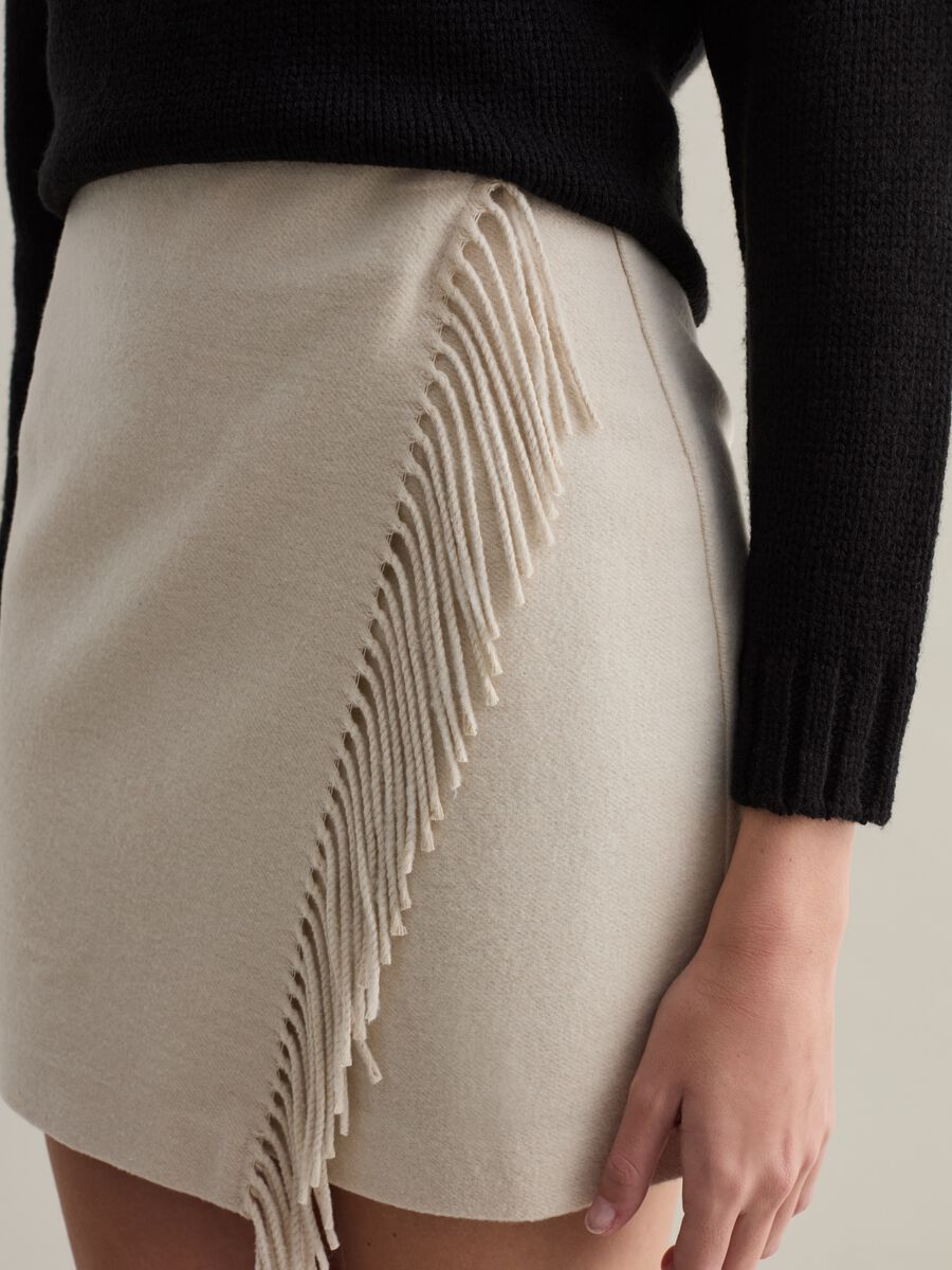 Wraparound miniskirt with fringing_2