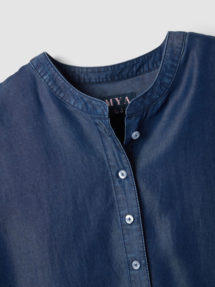 Camicia in puro lyocell blu regular fit con collo alla coreana_5