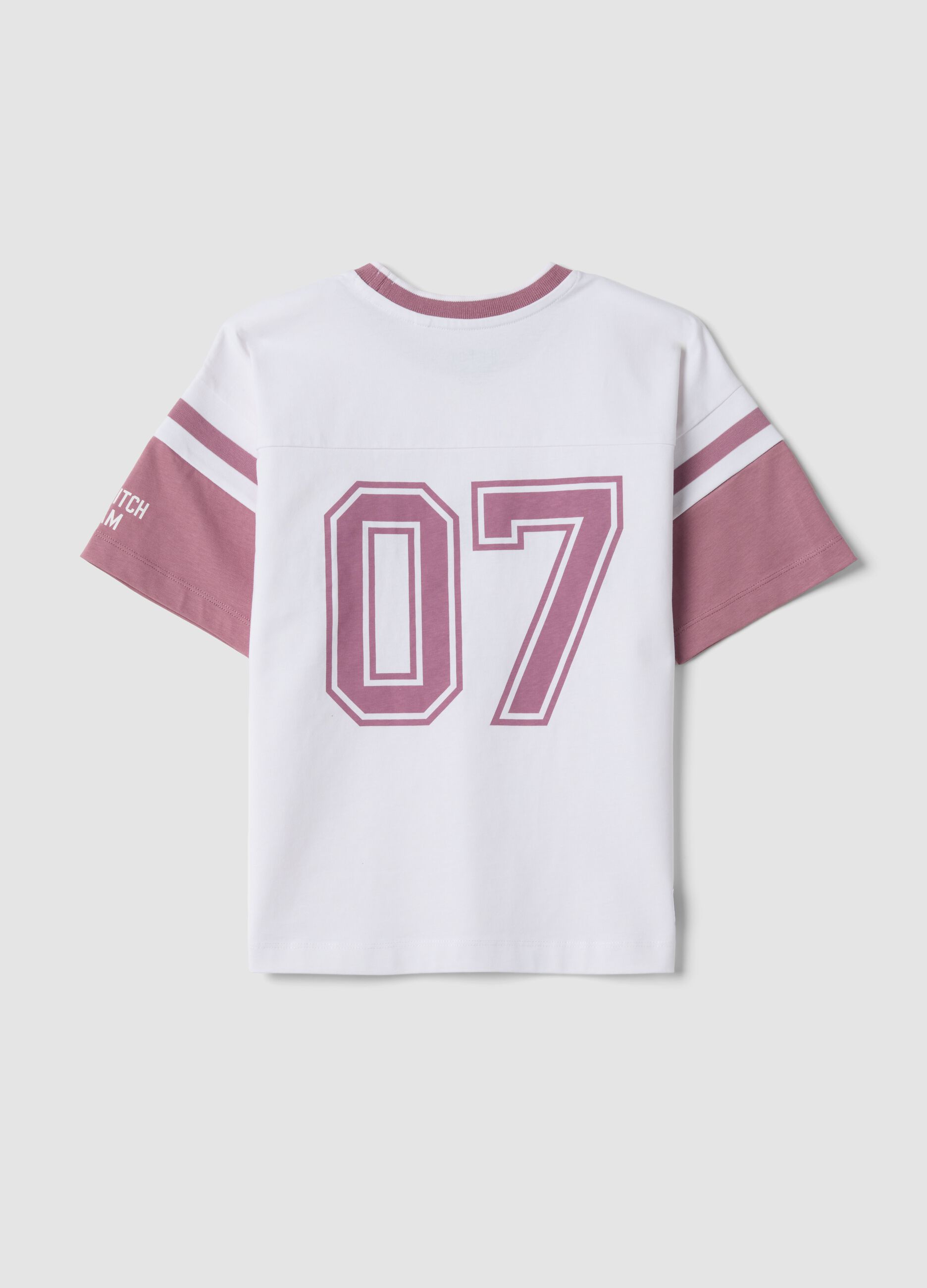 White pure cotton T-shirt with print and short sleeves