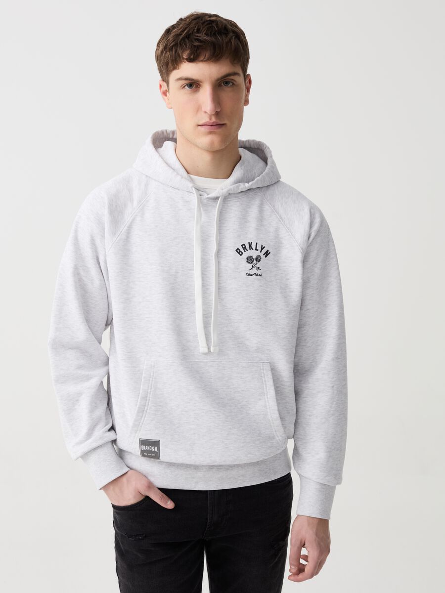 Oversized sweatshirt with hood and pocket_0