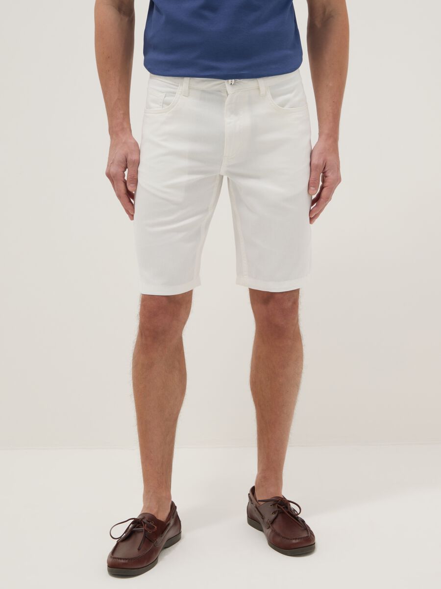 White pure cotton regular-fit shorts_1