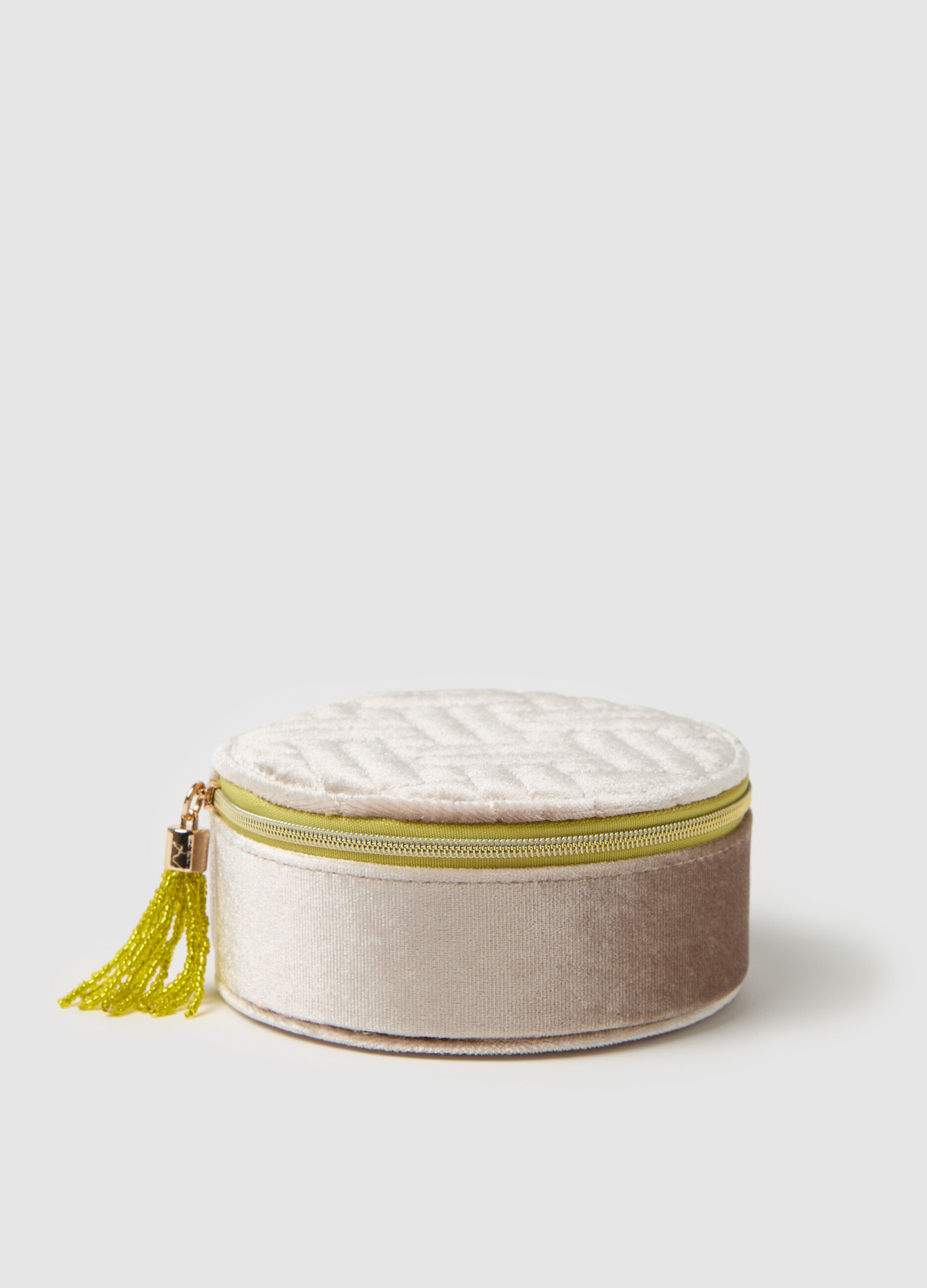 Round jewellery box in quilted velvet