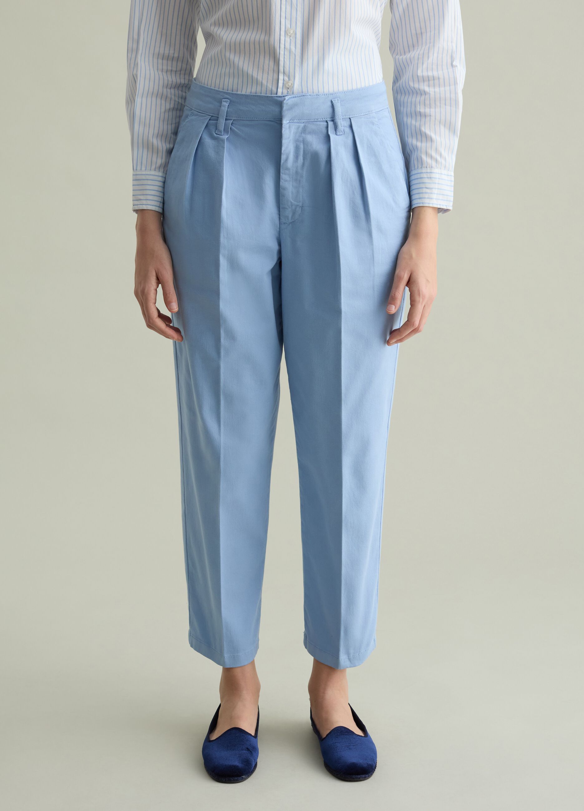 Cropped chino trousers with darts