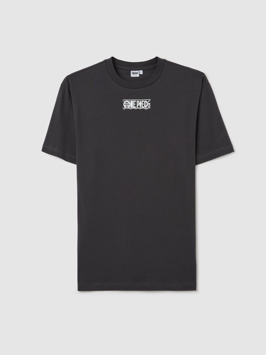 Black T-shirt with Luffy print_4