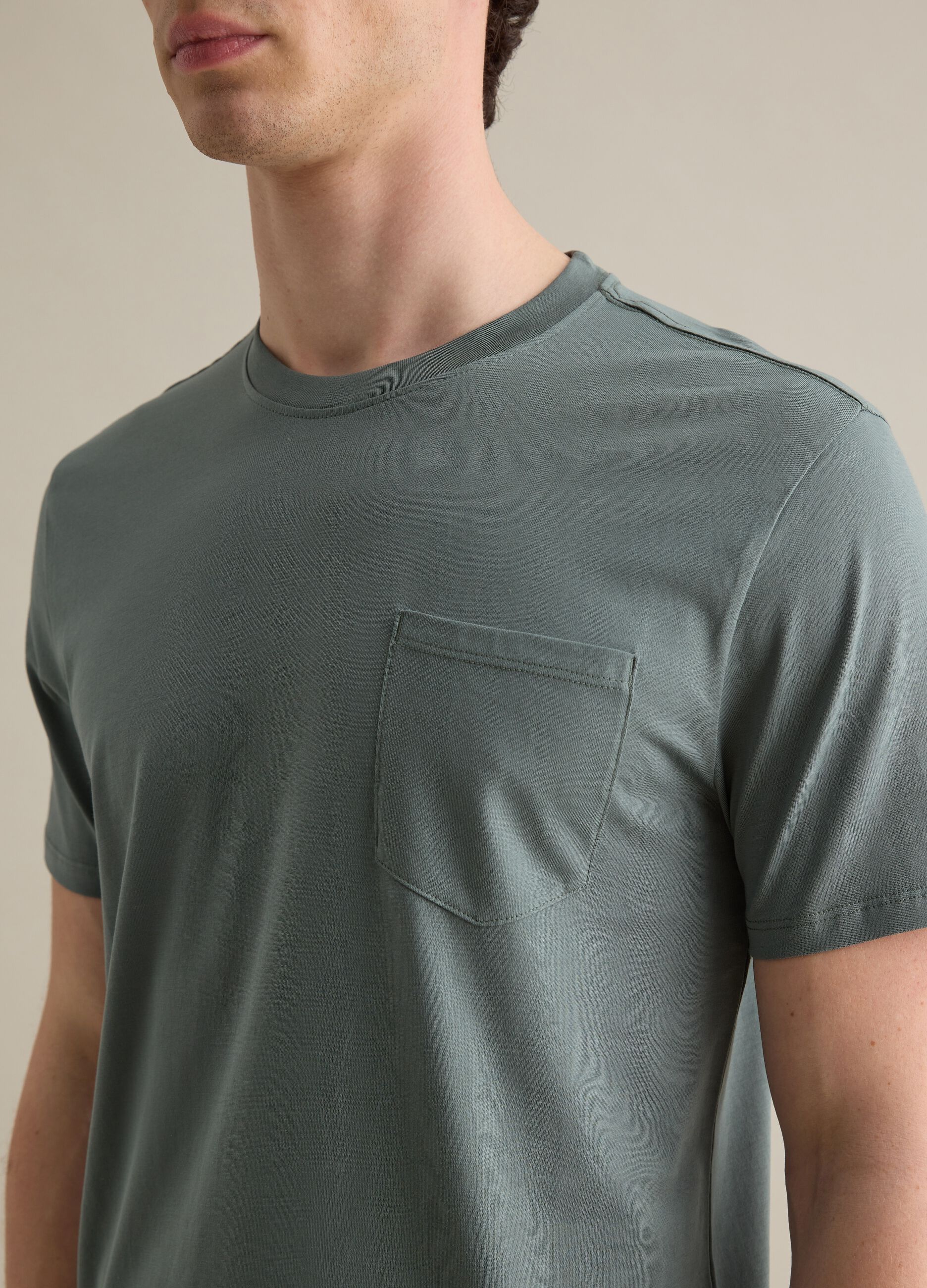 Green short-sleeved T-shirt in pure cotton