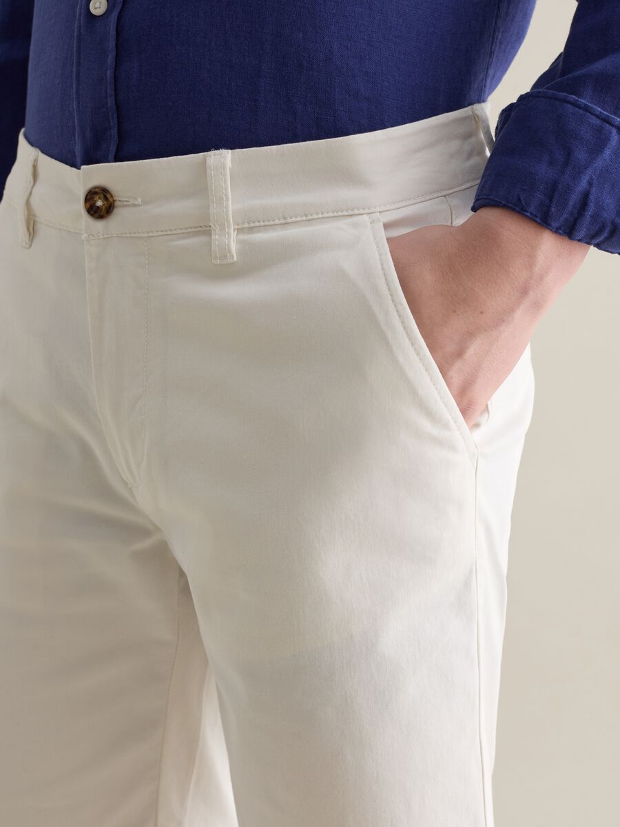 Stretch cotton chino Bermuda shorts_2