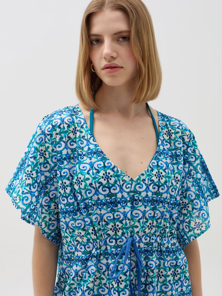 Beach cover-up poncho with majolica print_0