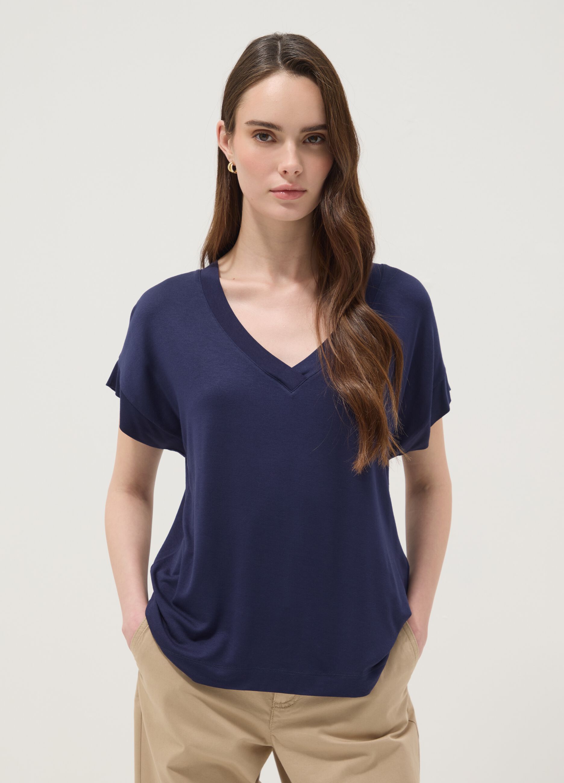 Blue stretch viscose V-neck T-shirt