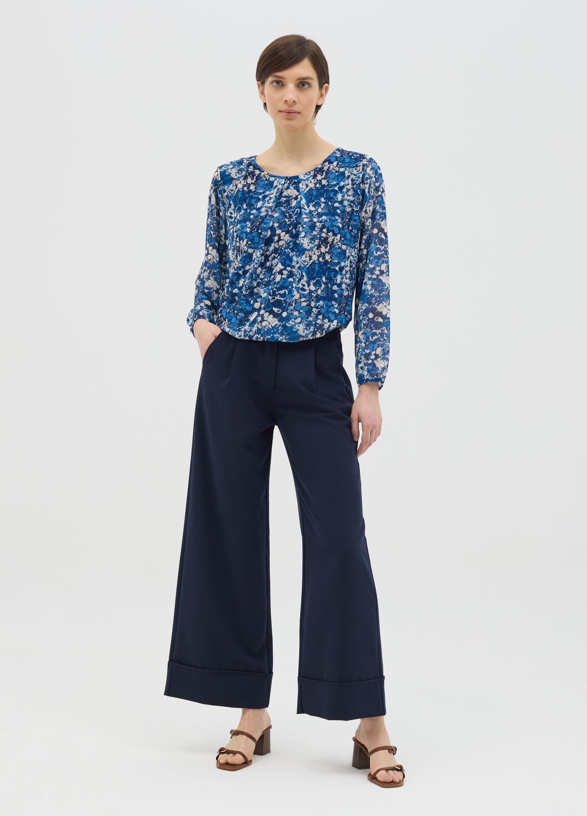 Blue blouse with print