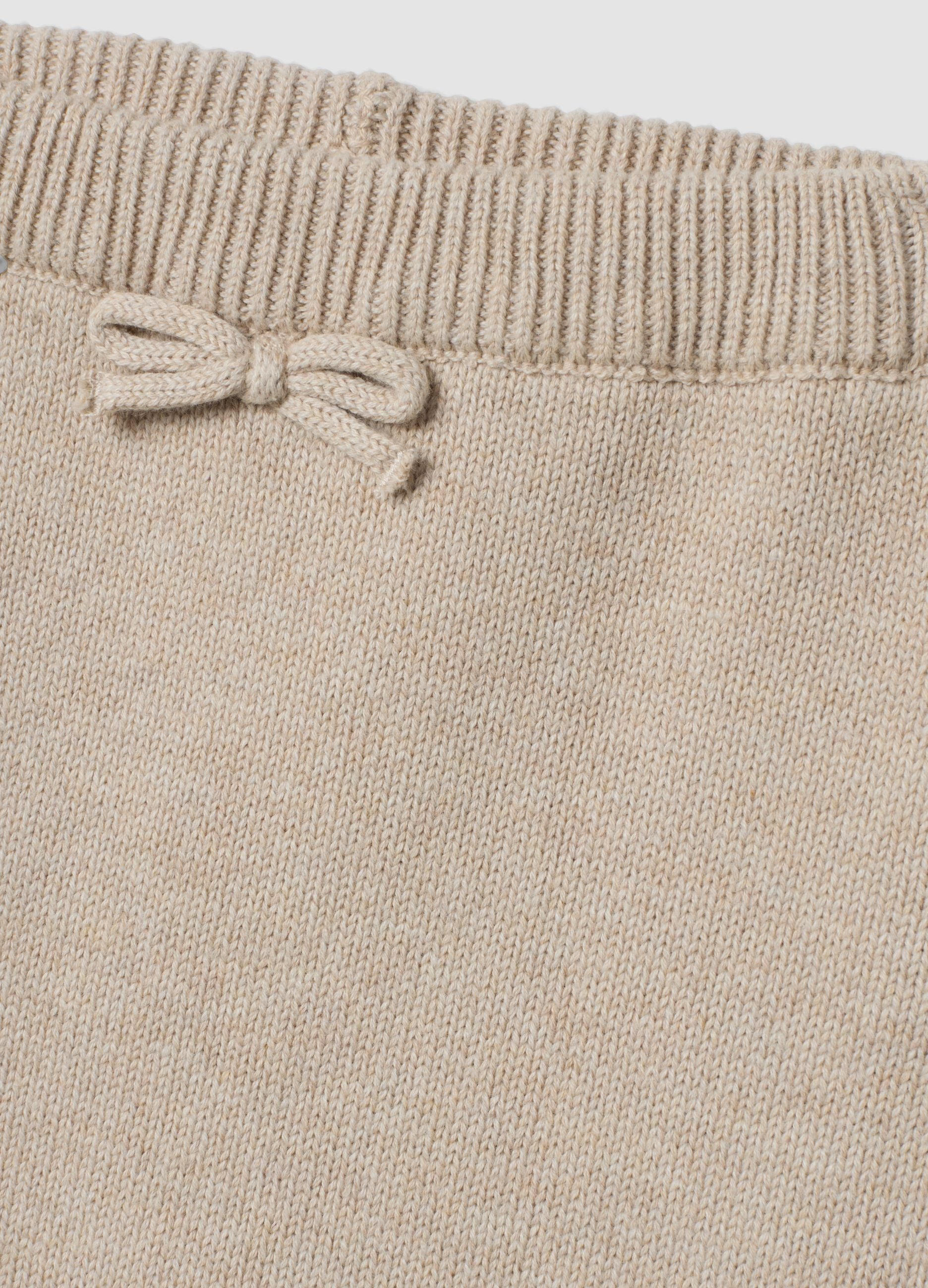 Completo beige in puro cotone organico a maglia