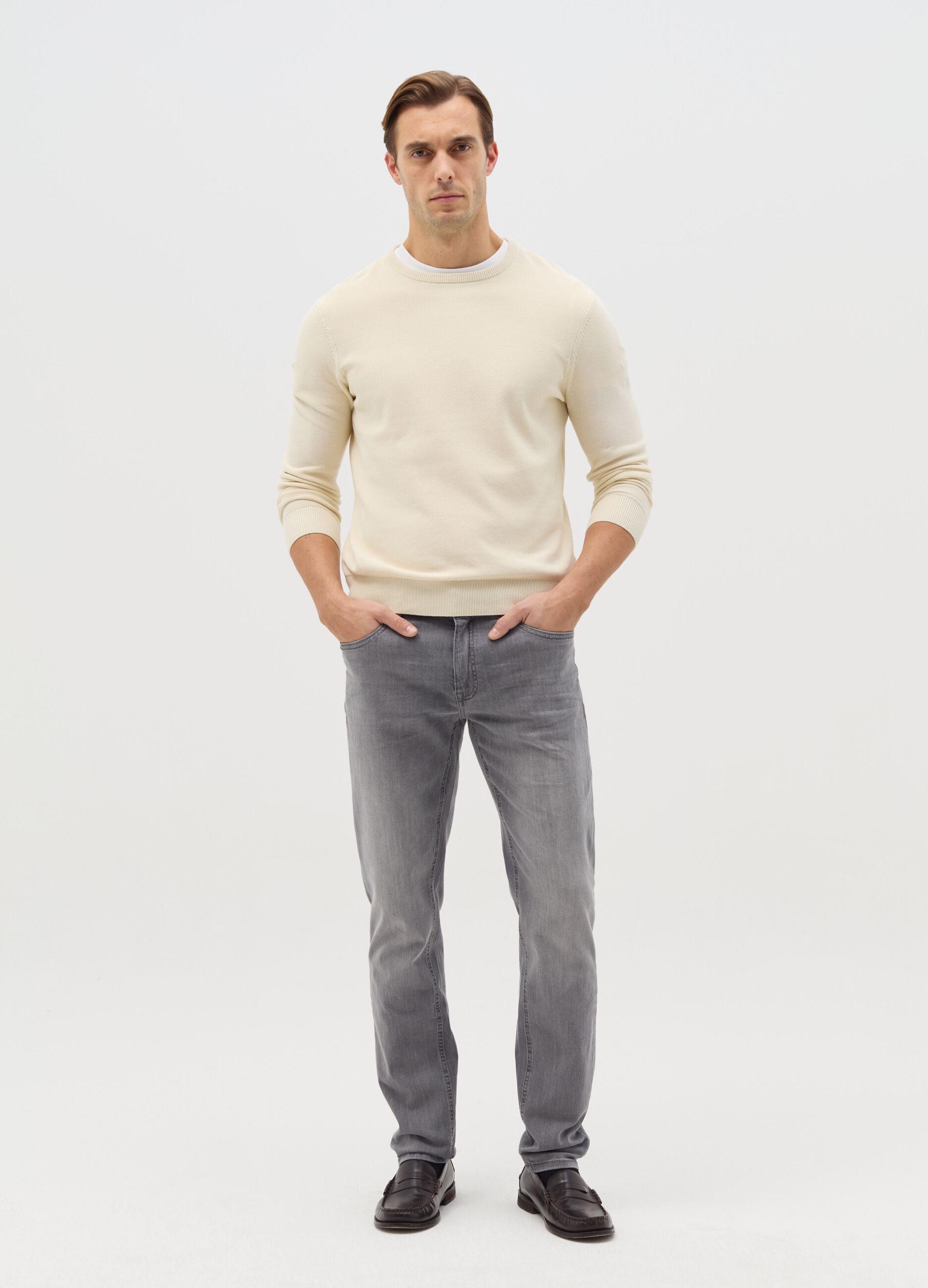 Slim-fit jeans with five pockets