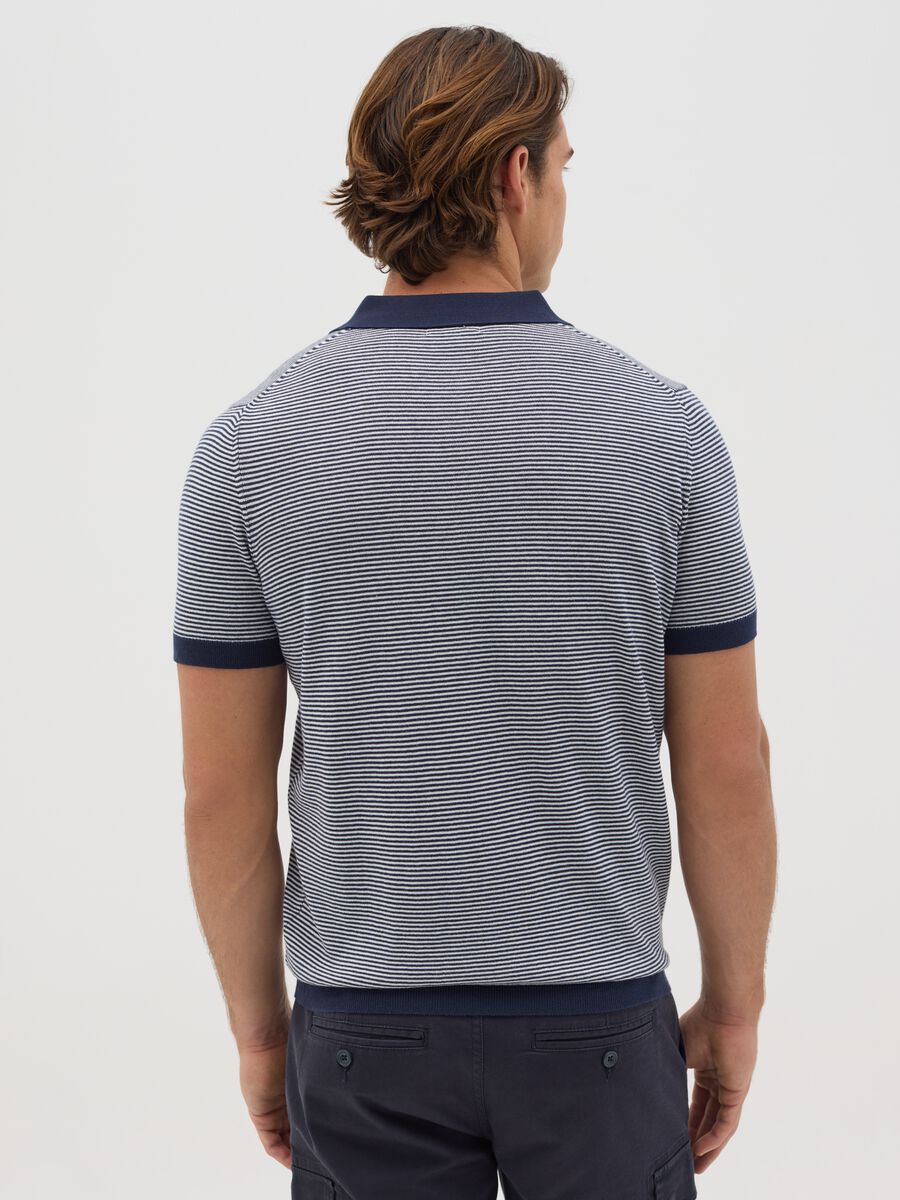 Cotton polo shirt with white and blue stripes_2