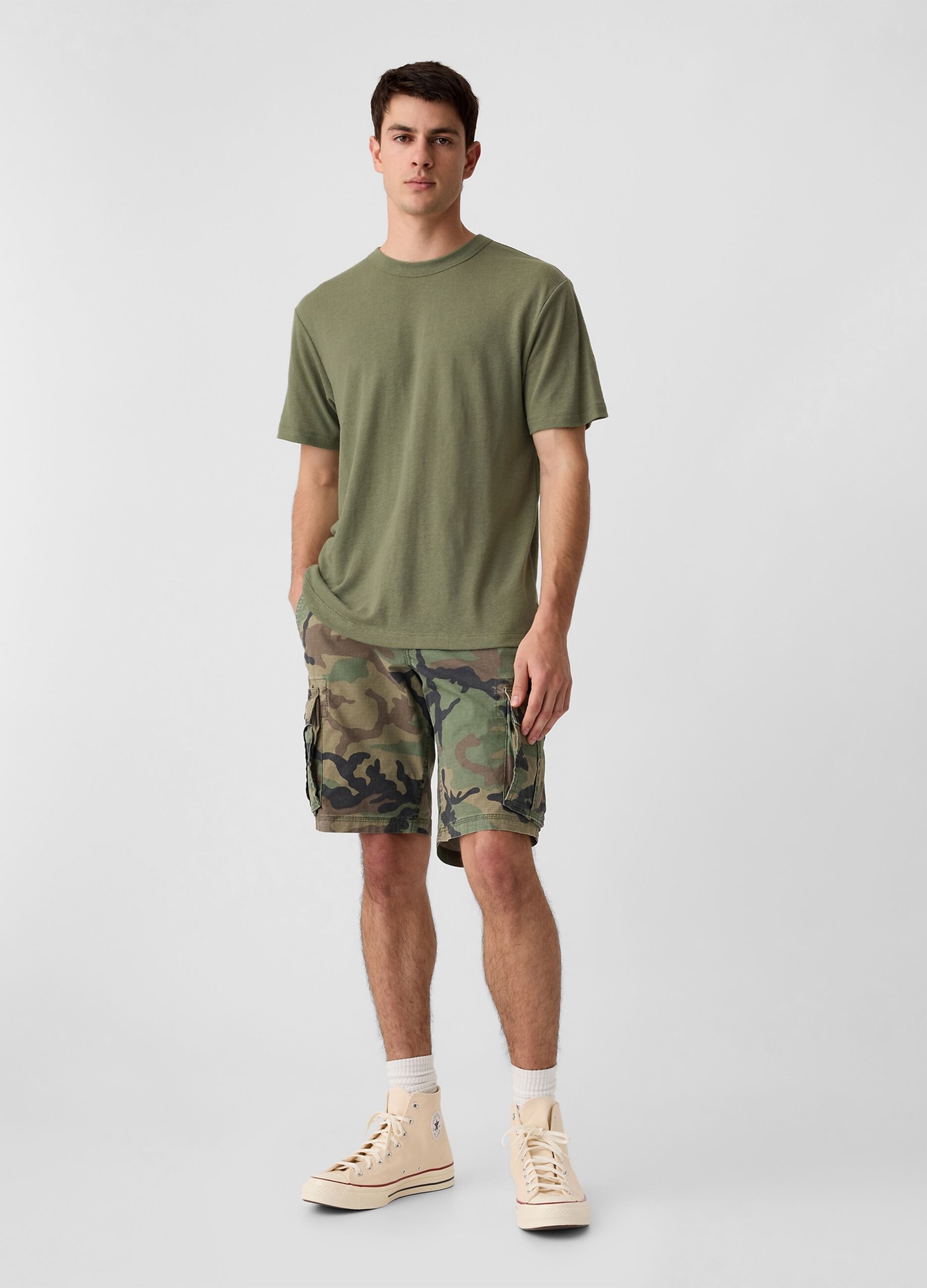 T-shirt girocollo in misto lino