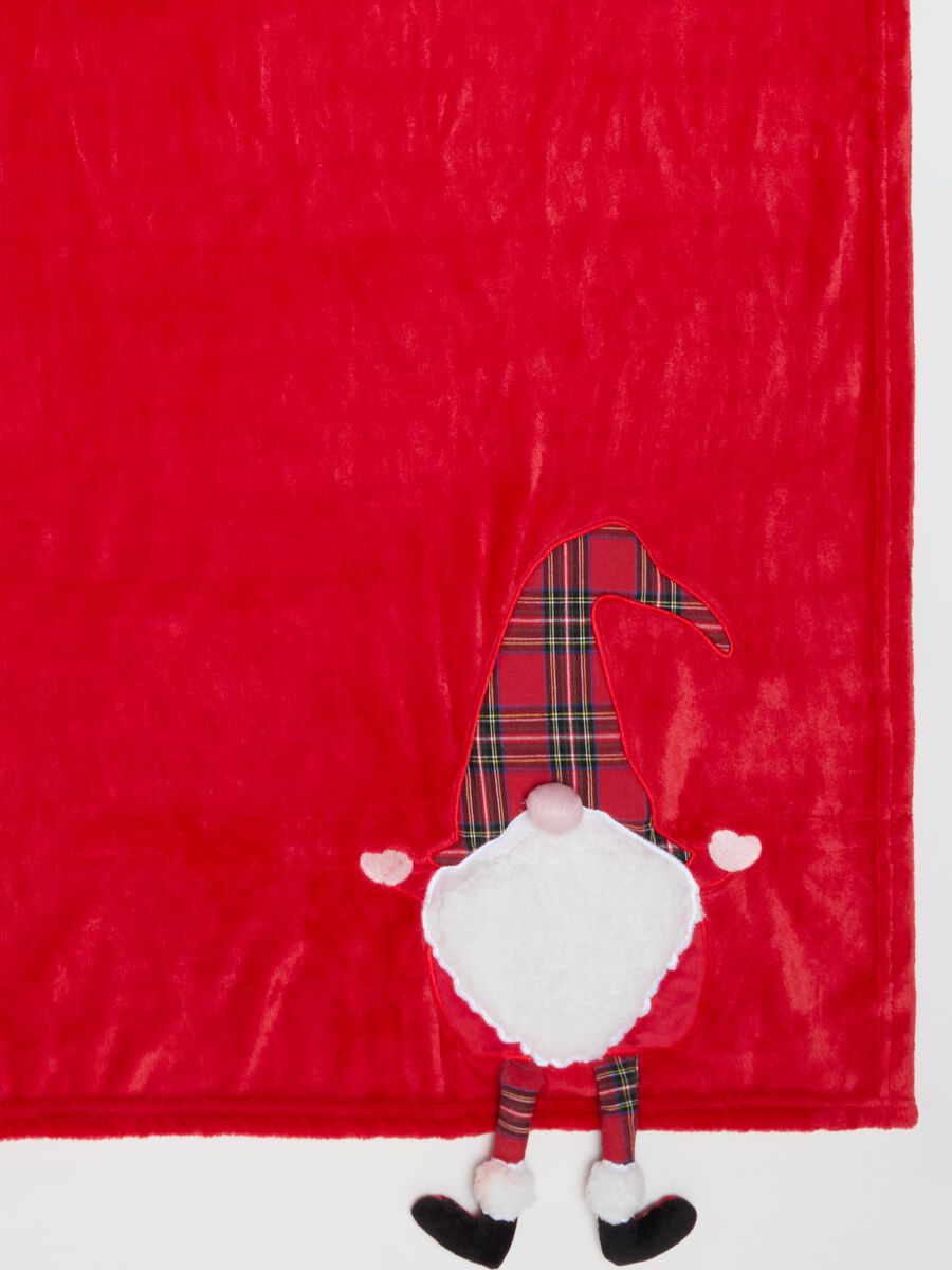 Fleece blanket with Christmas embroidery_2