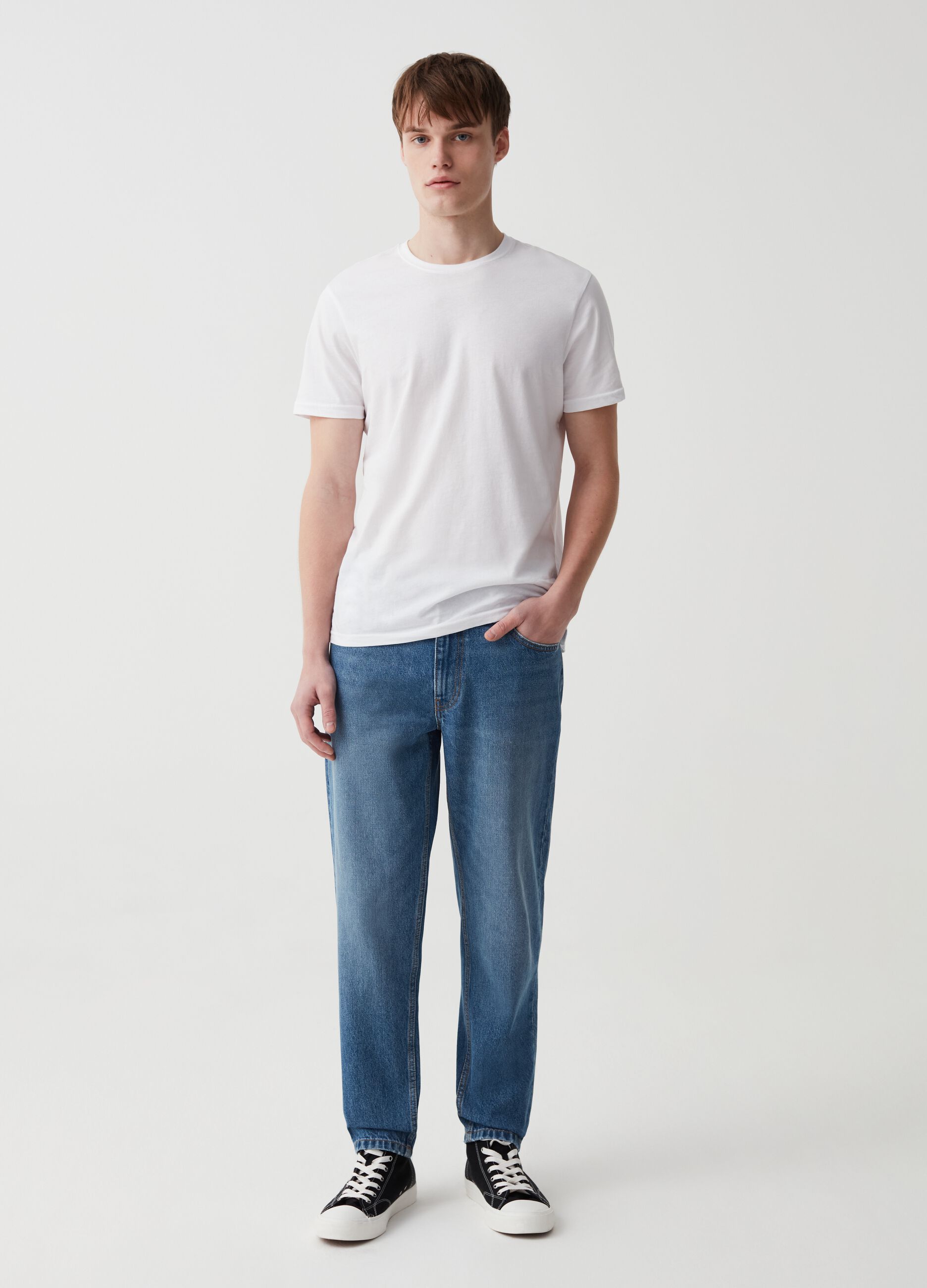 Relaxed-fit jeans with five pockets