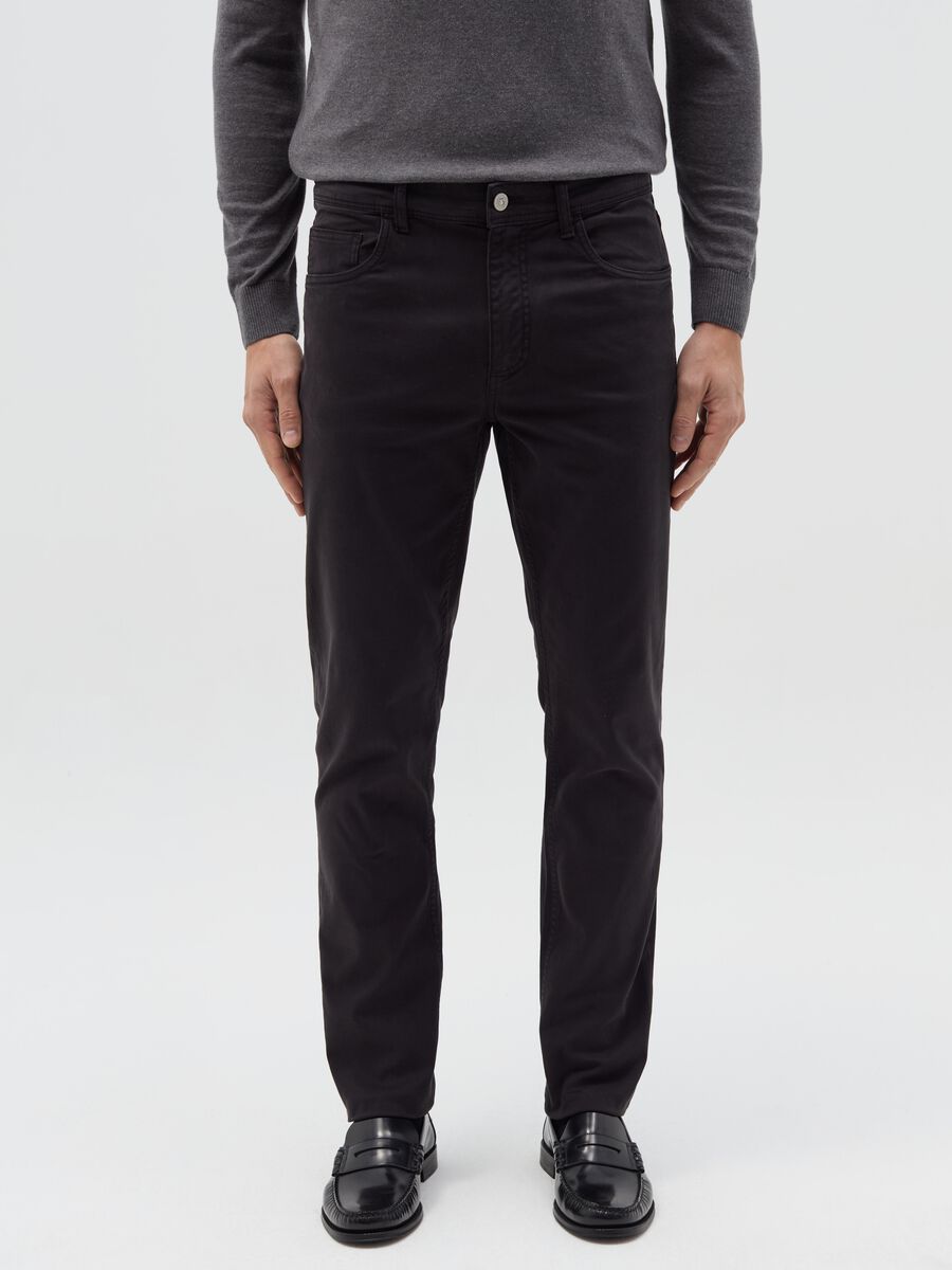 Skinny-fit trousers with five pockets_1