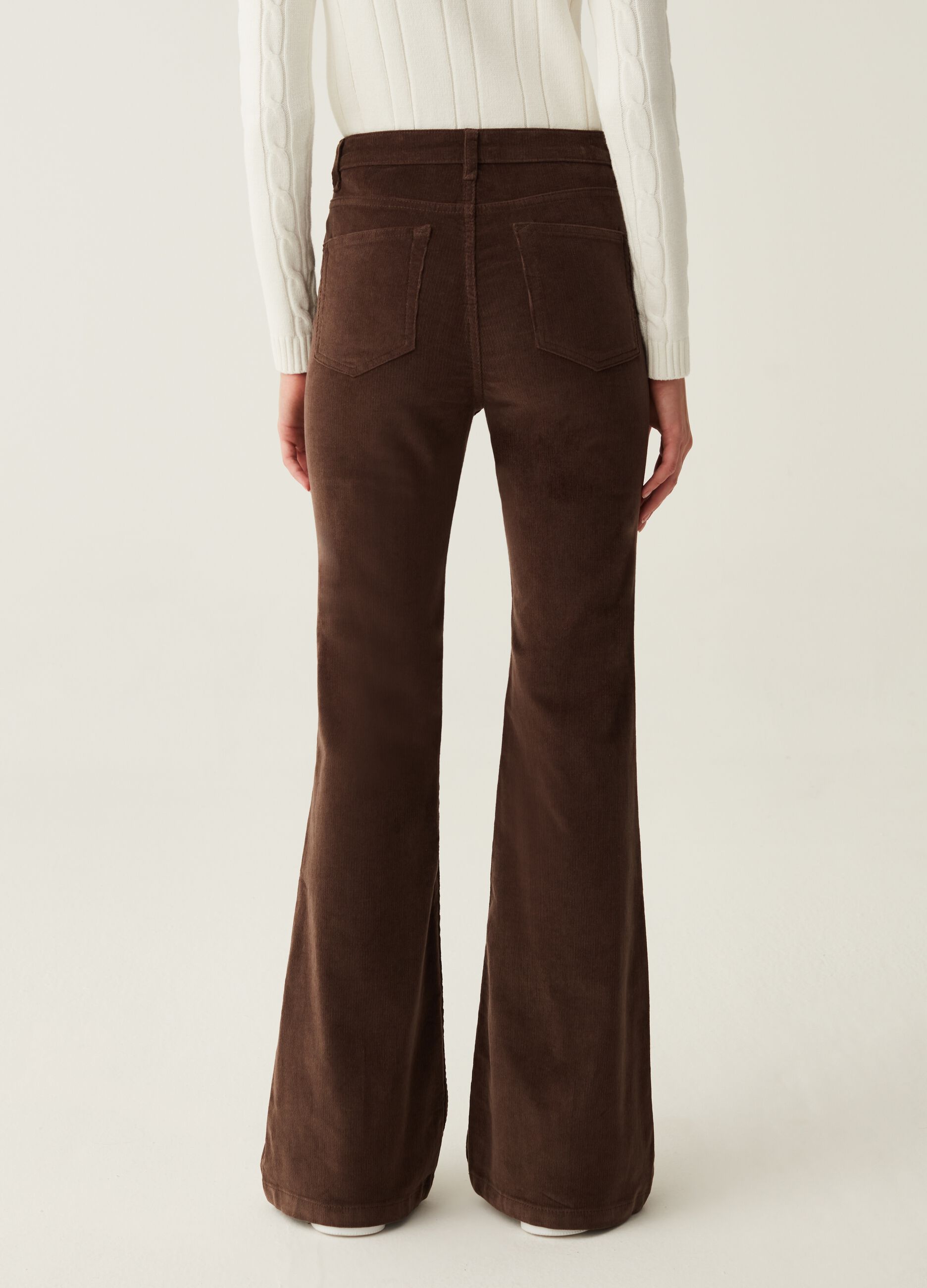 Pantaloni flare fit in corduroy_2