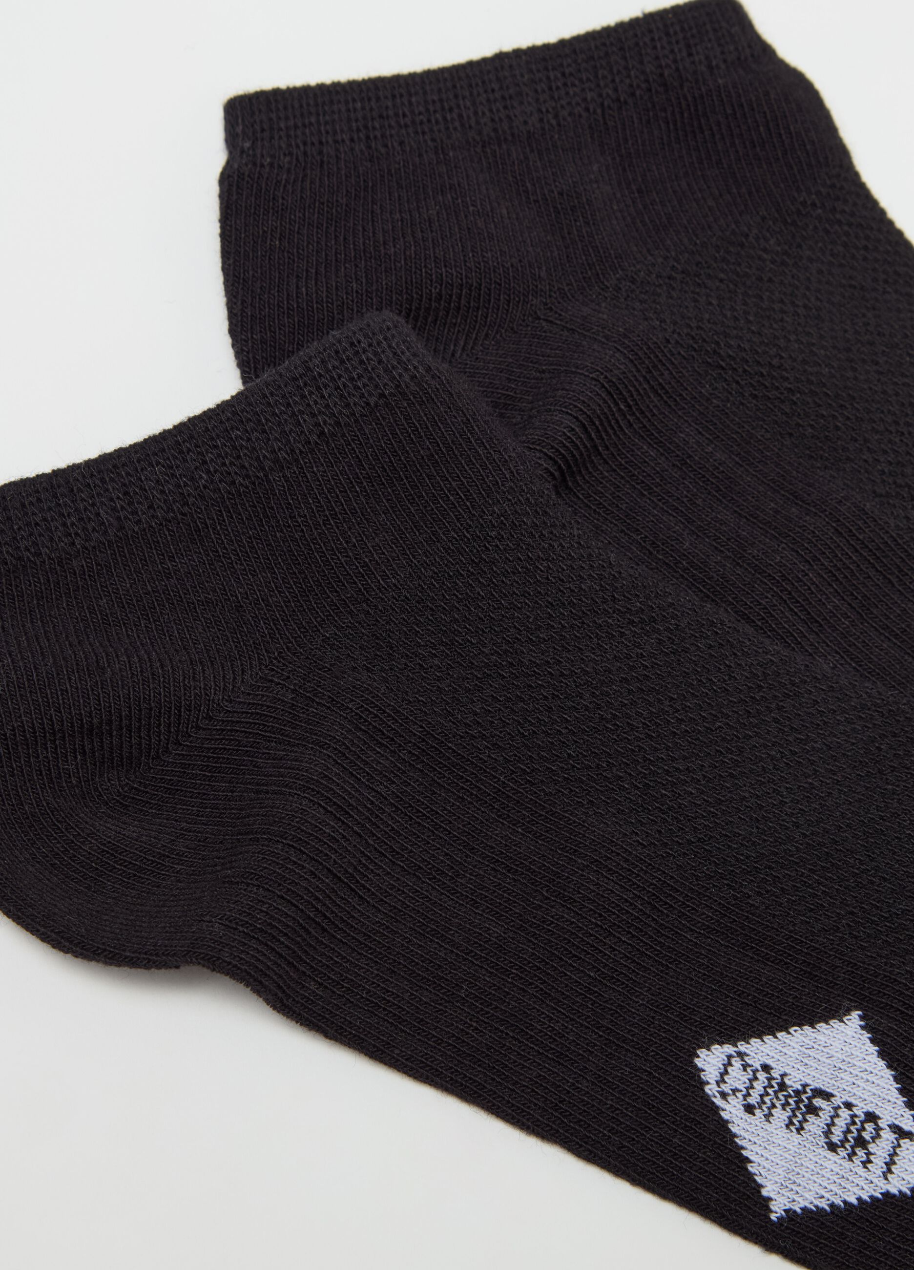 Three-pair pack stretch sneaker liners