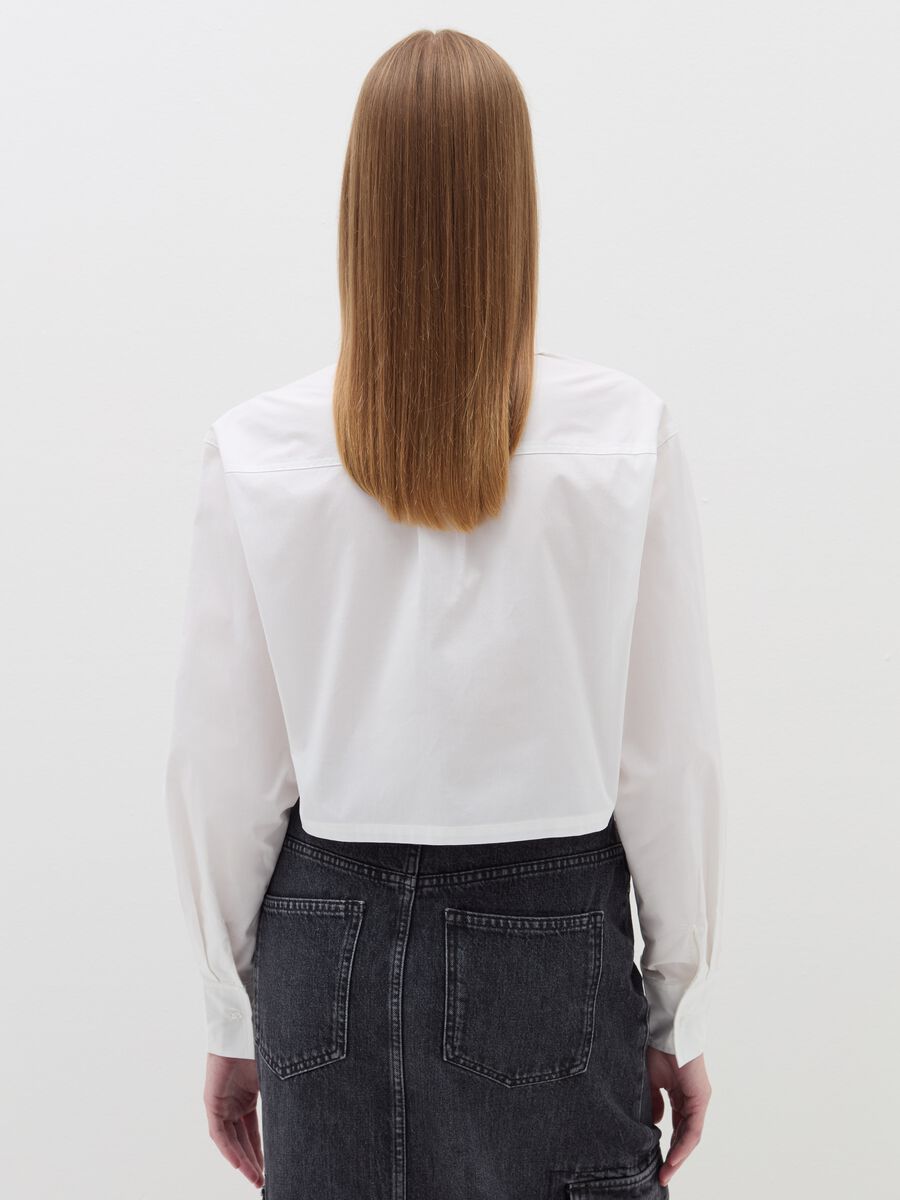Camicia crop con tasca_2