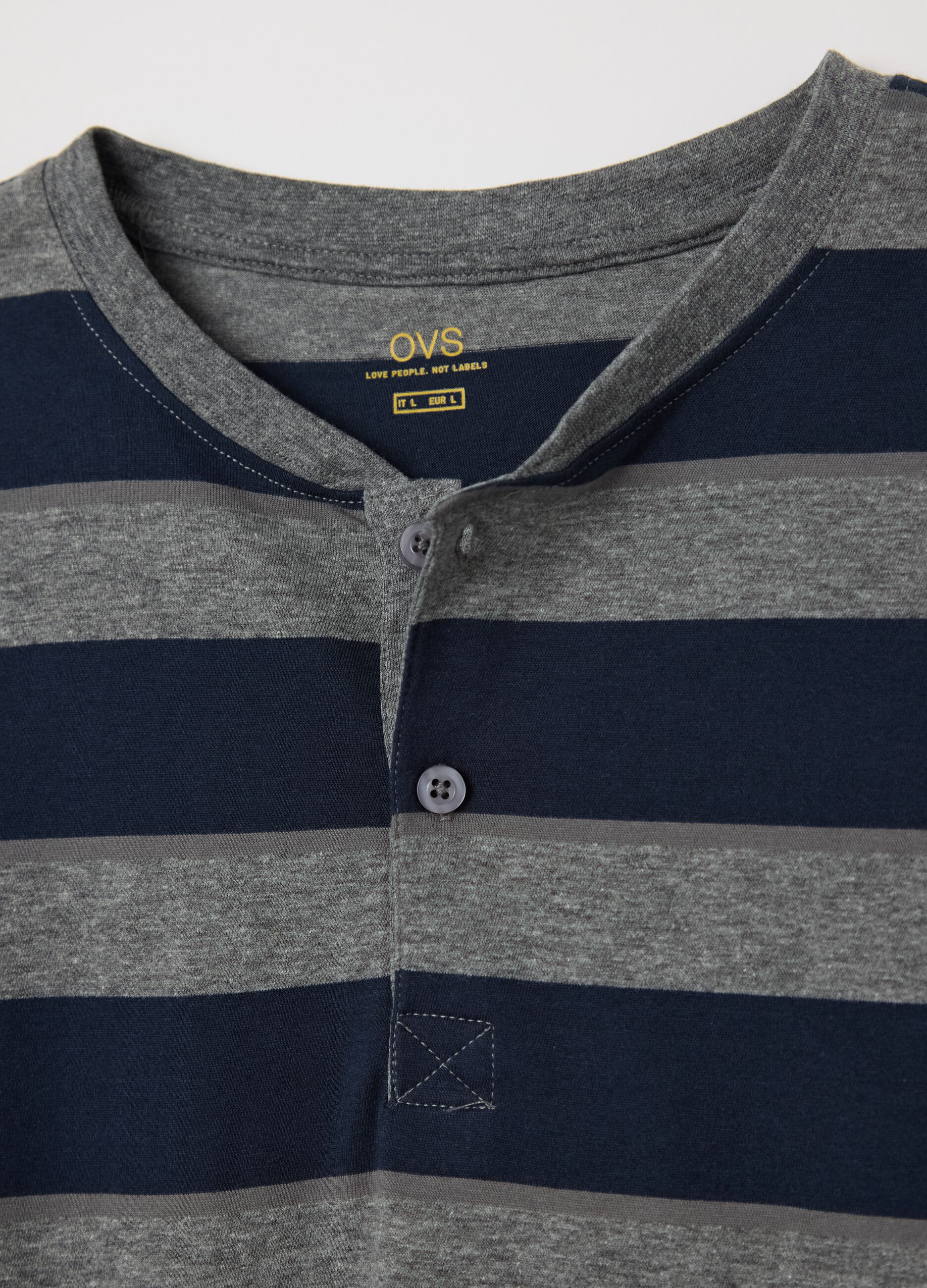 Short blue and grey pyjamas in cotton with striped pattern