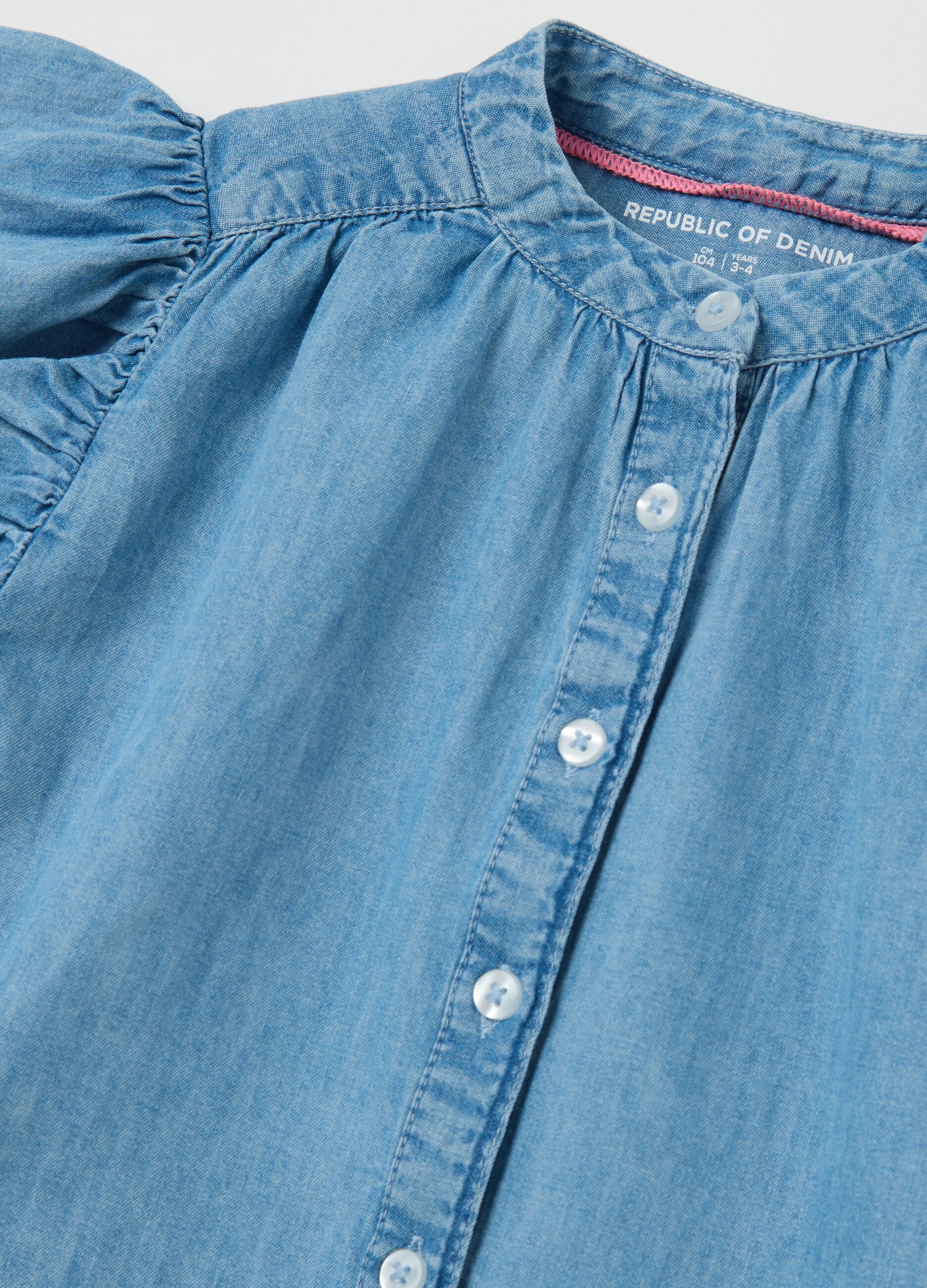 Denim shirt with flounced sleeves