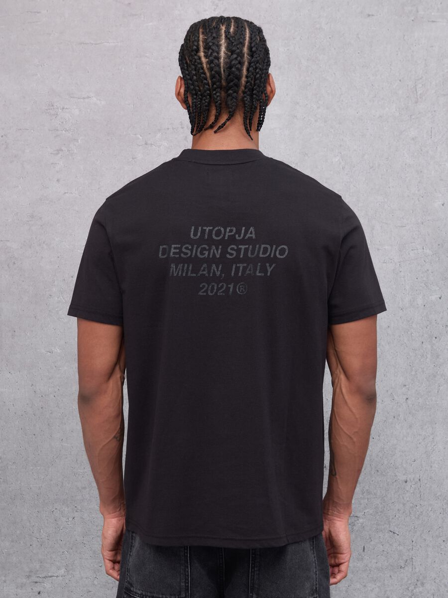 Branding T-shirt Regular Fit Black_4